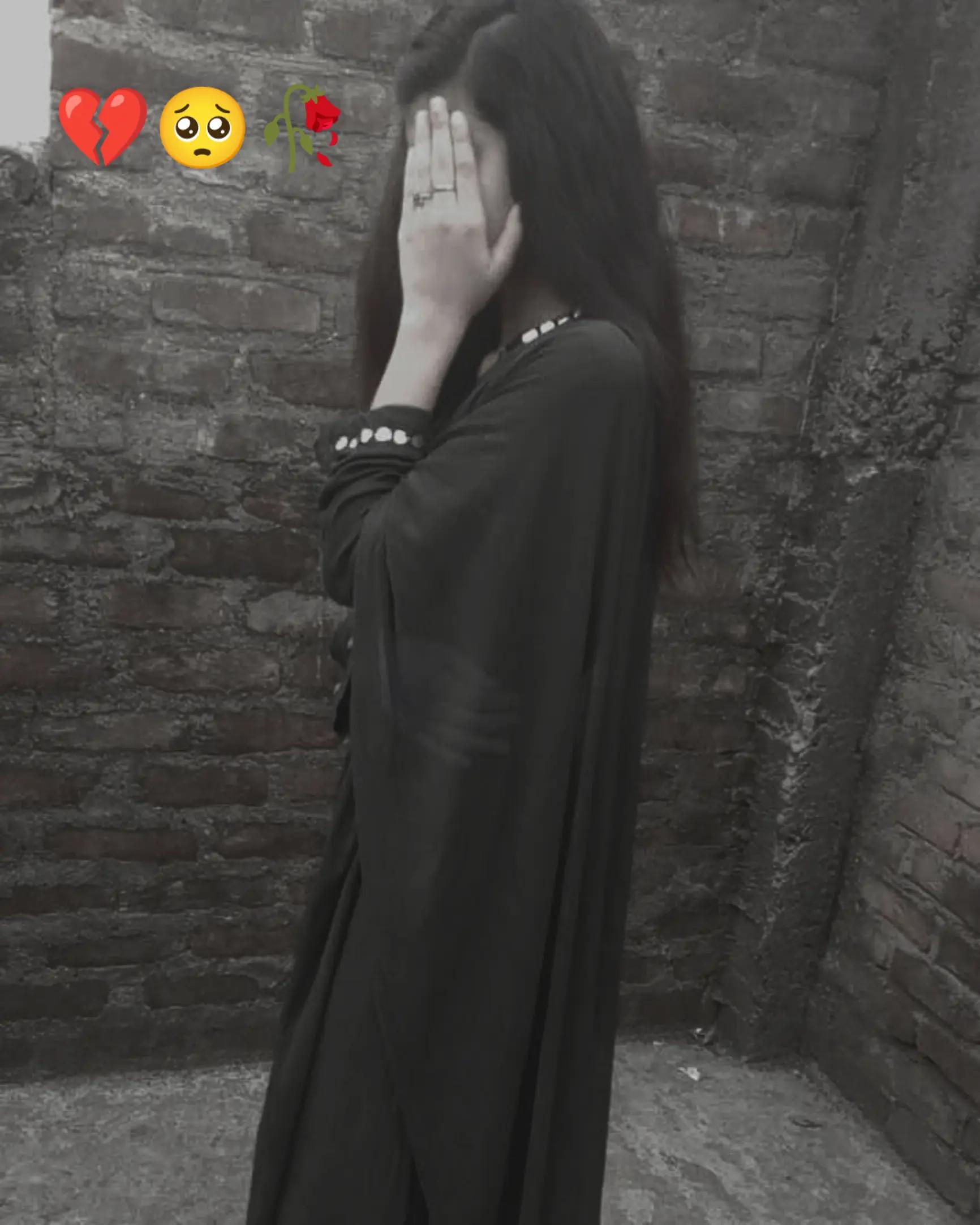 @کوئی اپنا نہیں💔