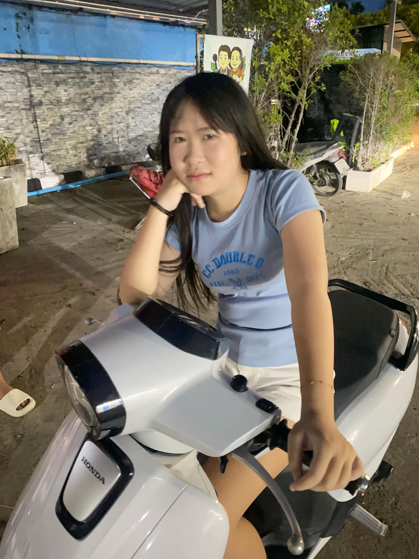 @หมวย ลี่