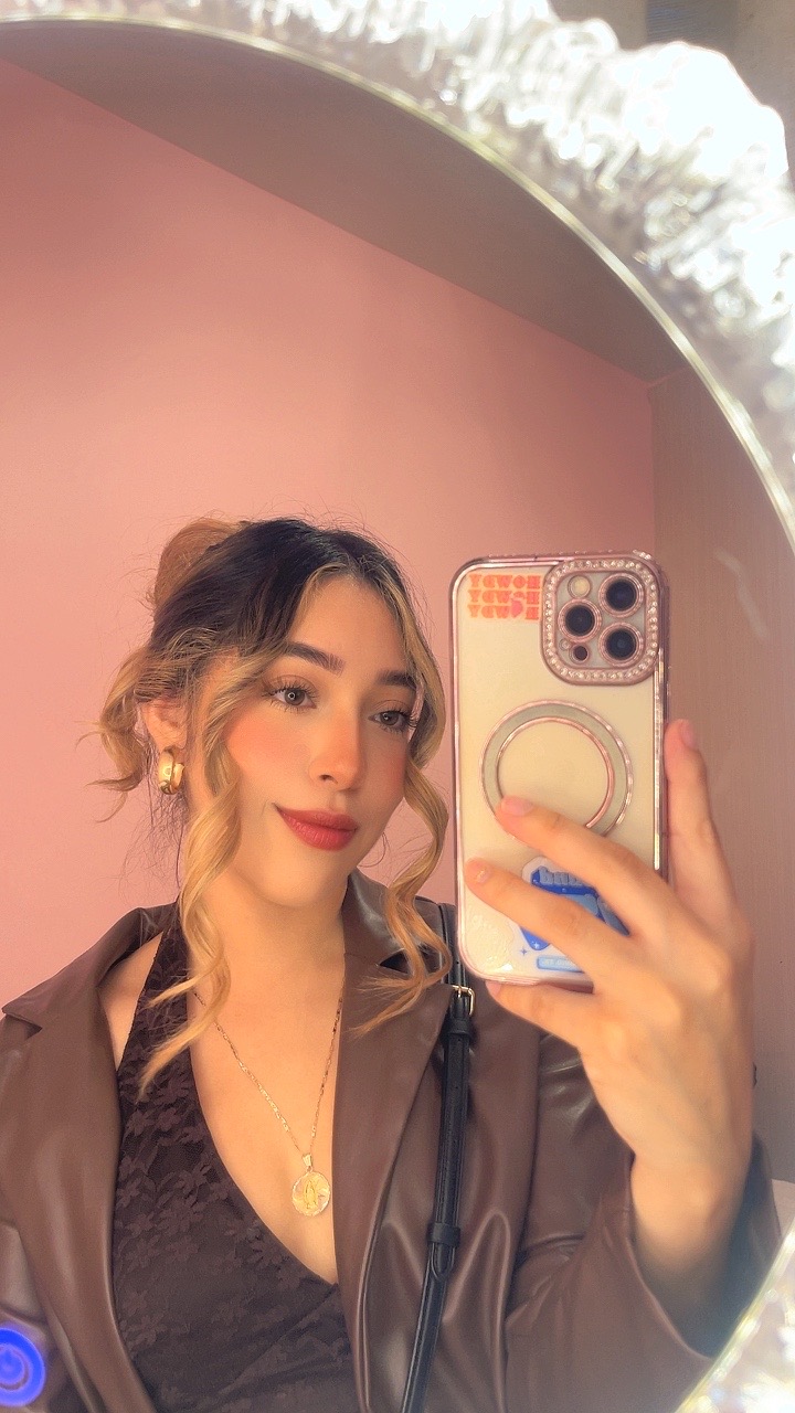 @Jehnni🌻