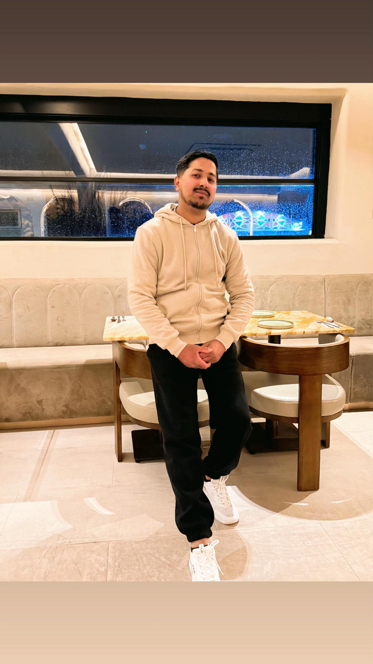 @Ashad Javaid 🏴