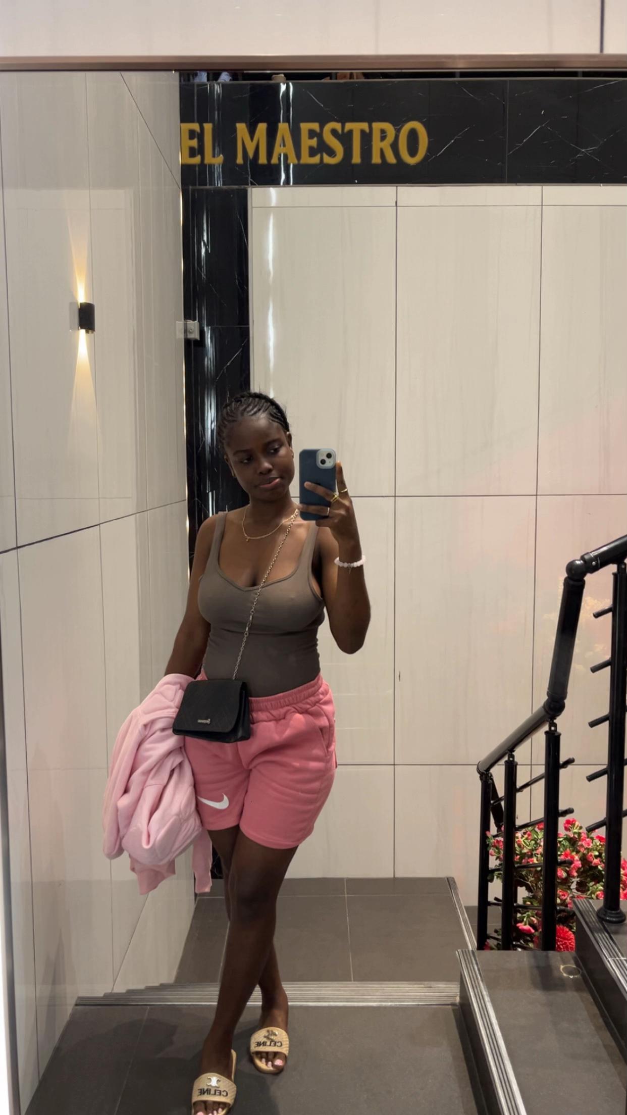@🫦🪡camélia 🇧🇯couture 🧵 ✂️