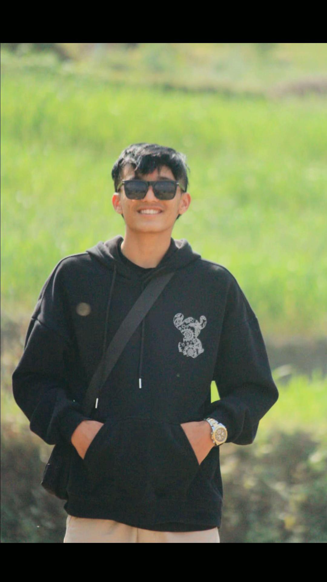 @Akash07🫨