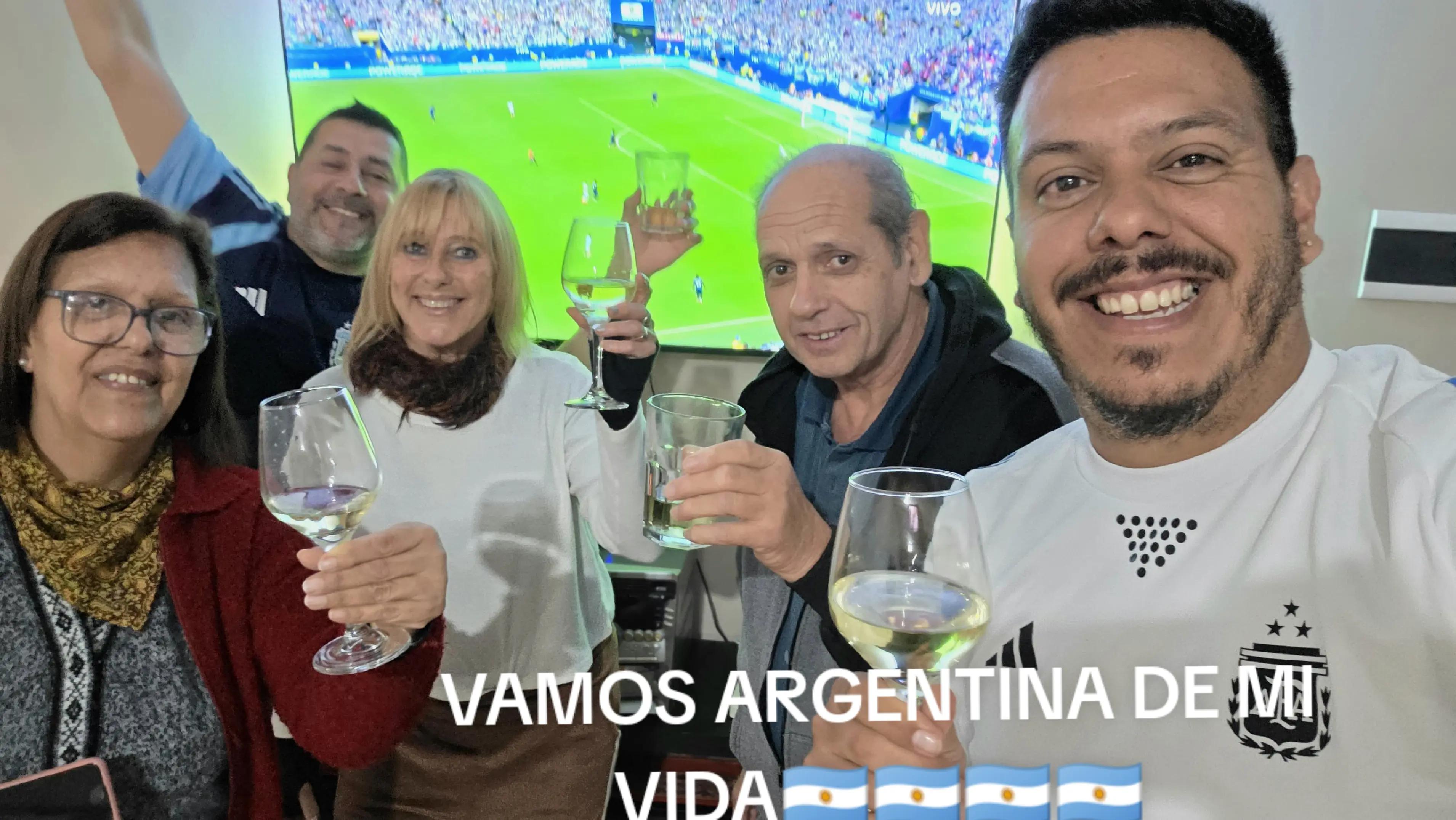 @Monica 🇦🇷❤️🩹🇧🇷