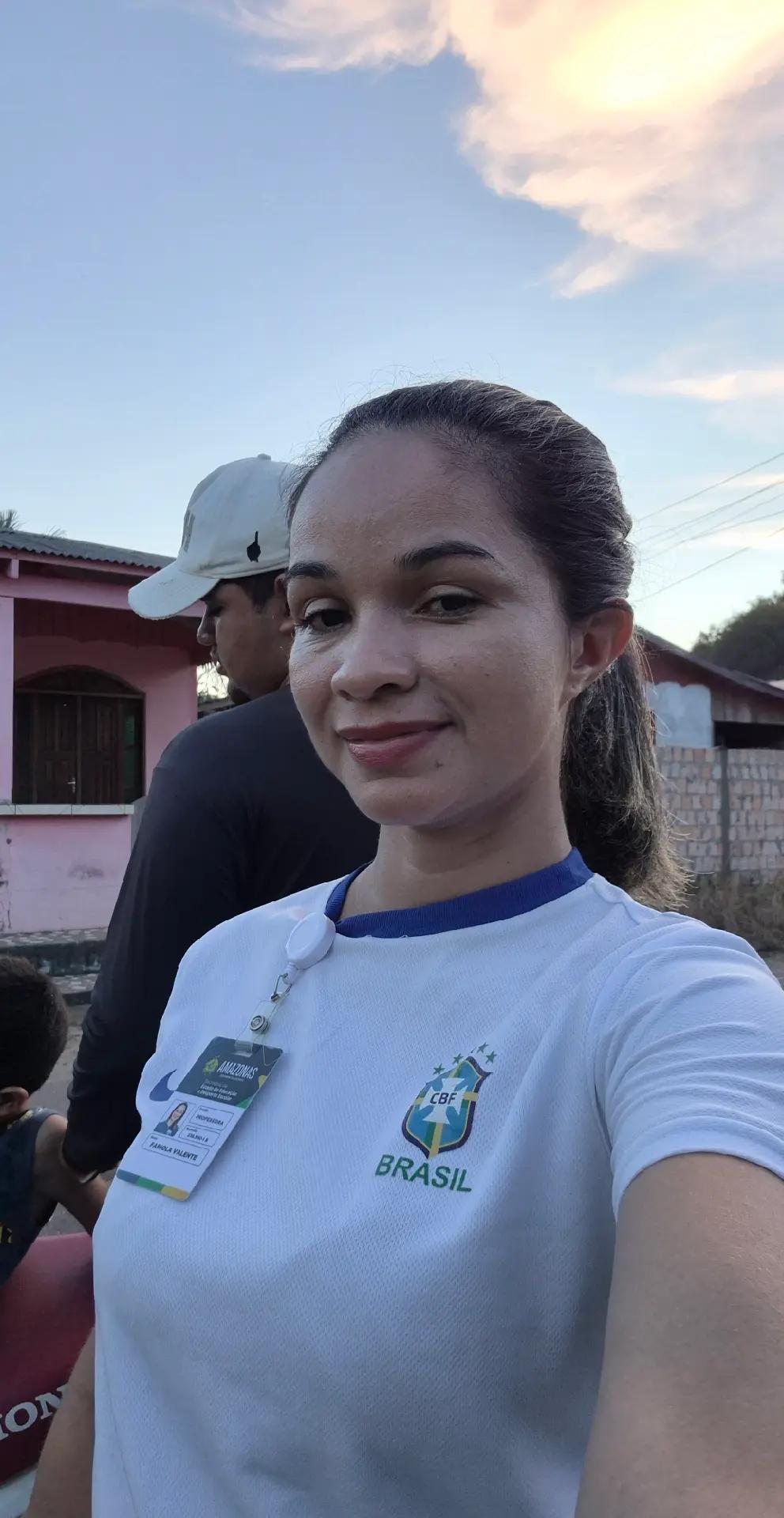@Fab&iacute;ola Valente