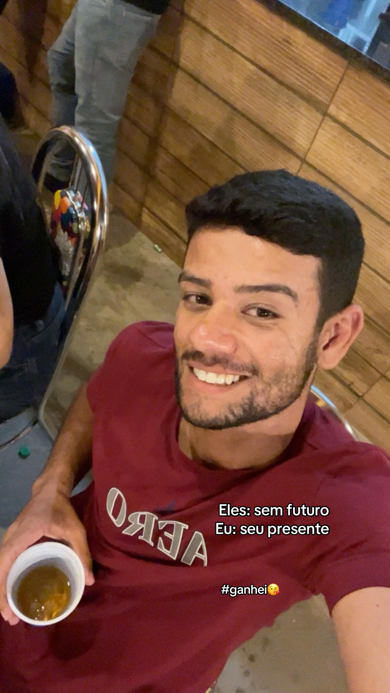 @pedro_mickaell