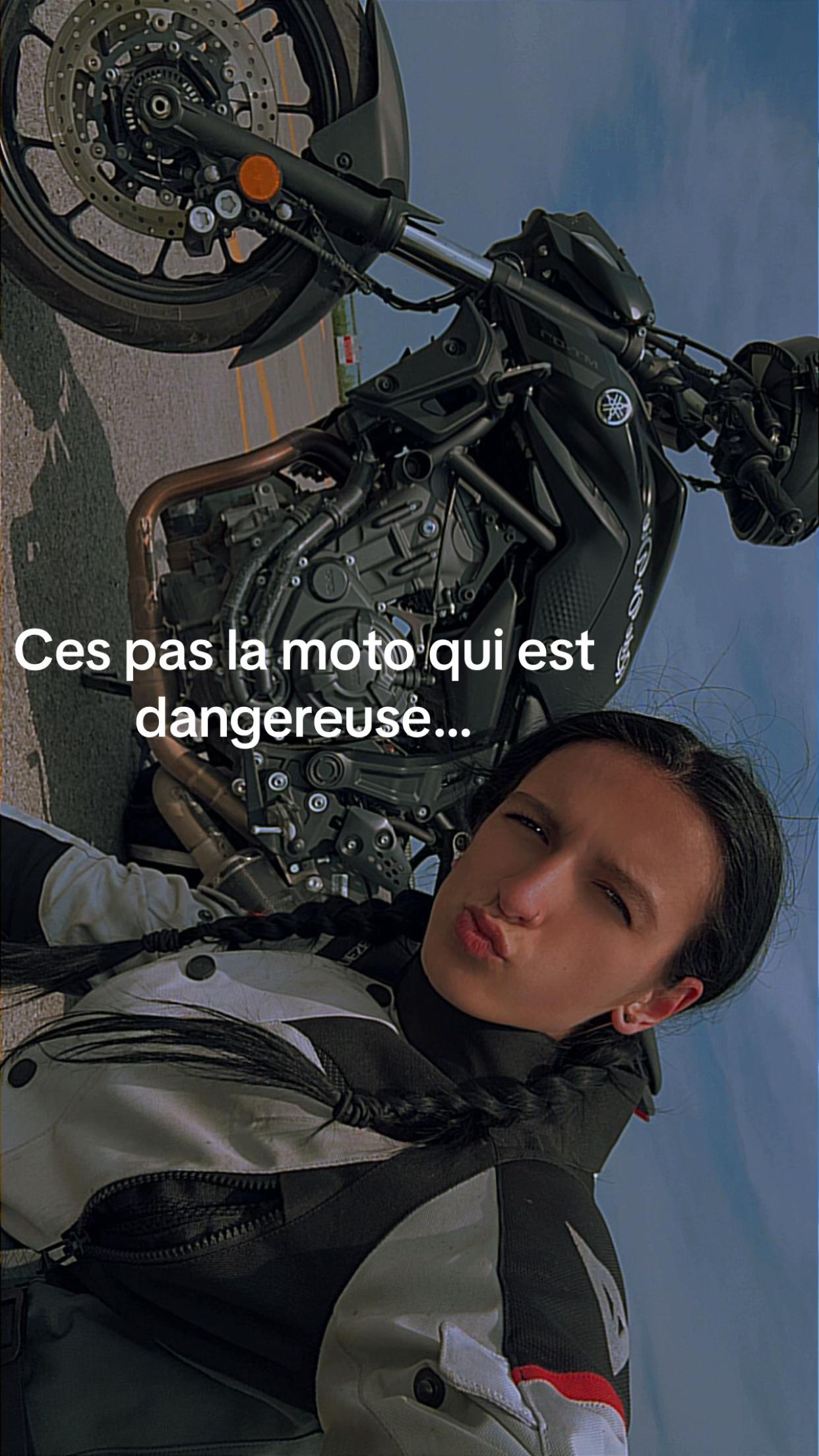 @Miss_Levesque_04