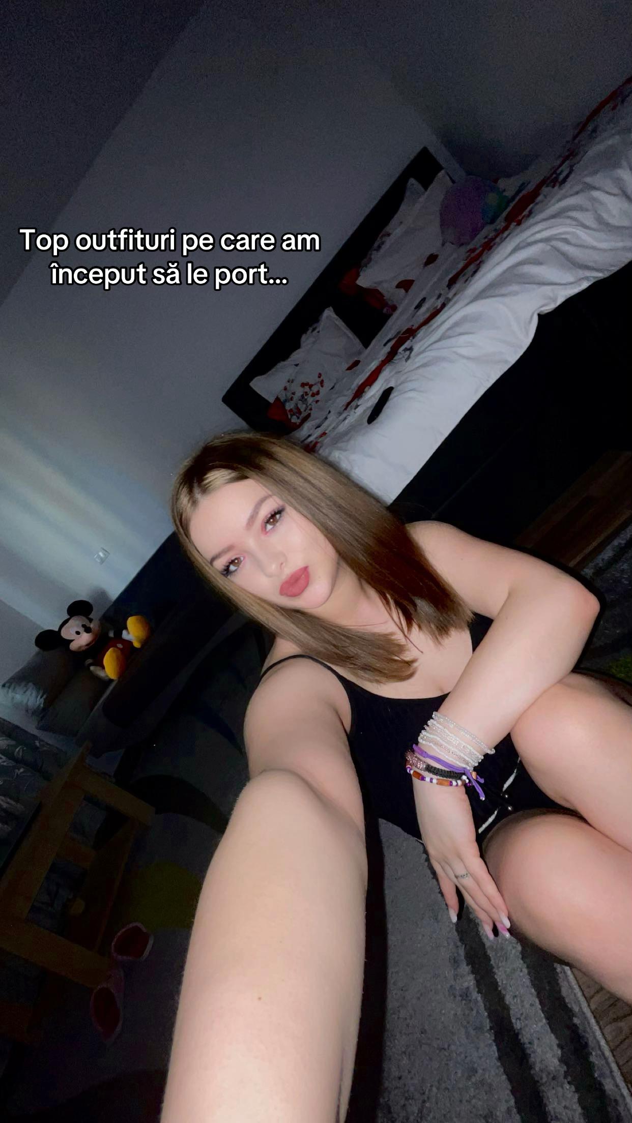 @_denisa_