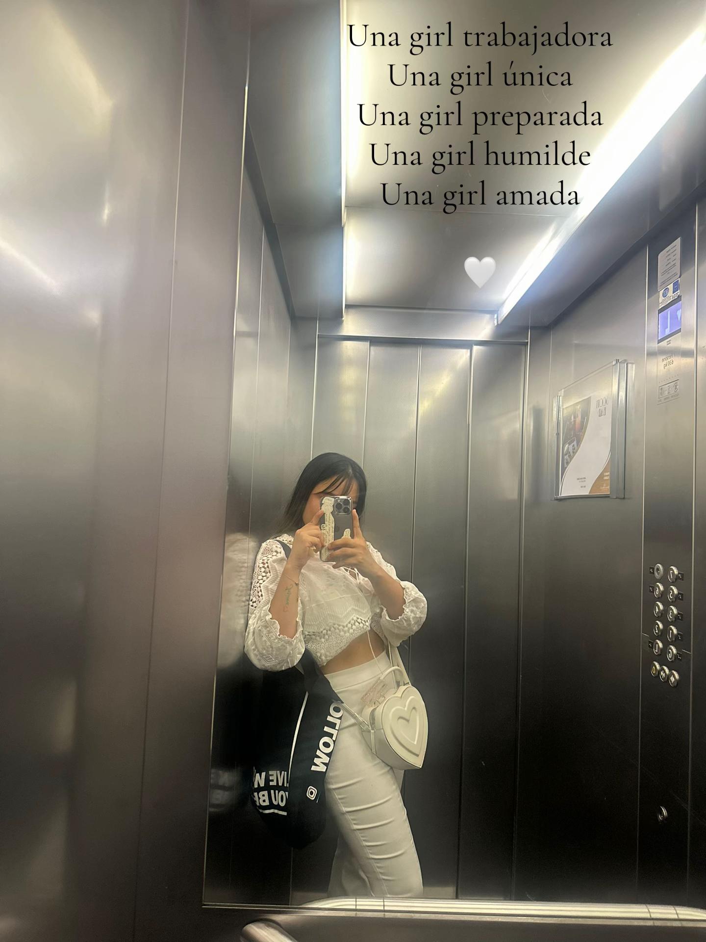 @GabyDuchely