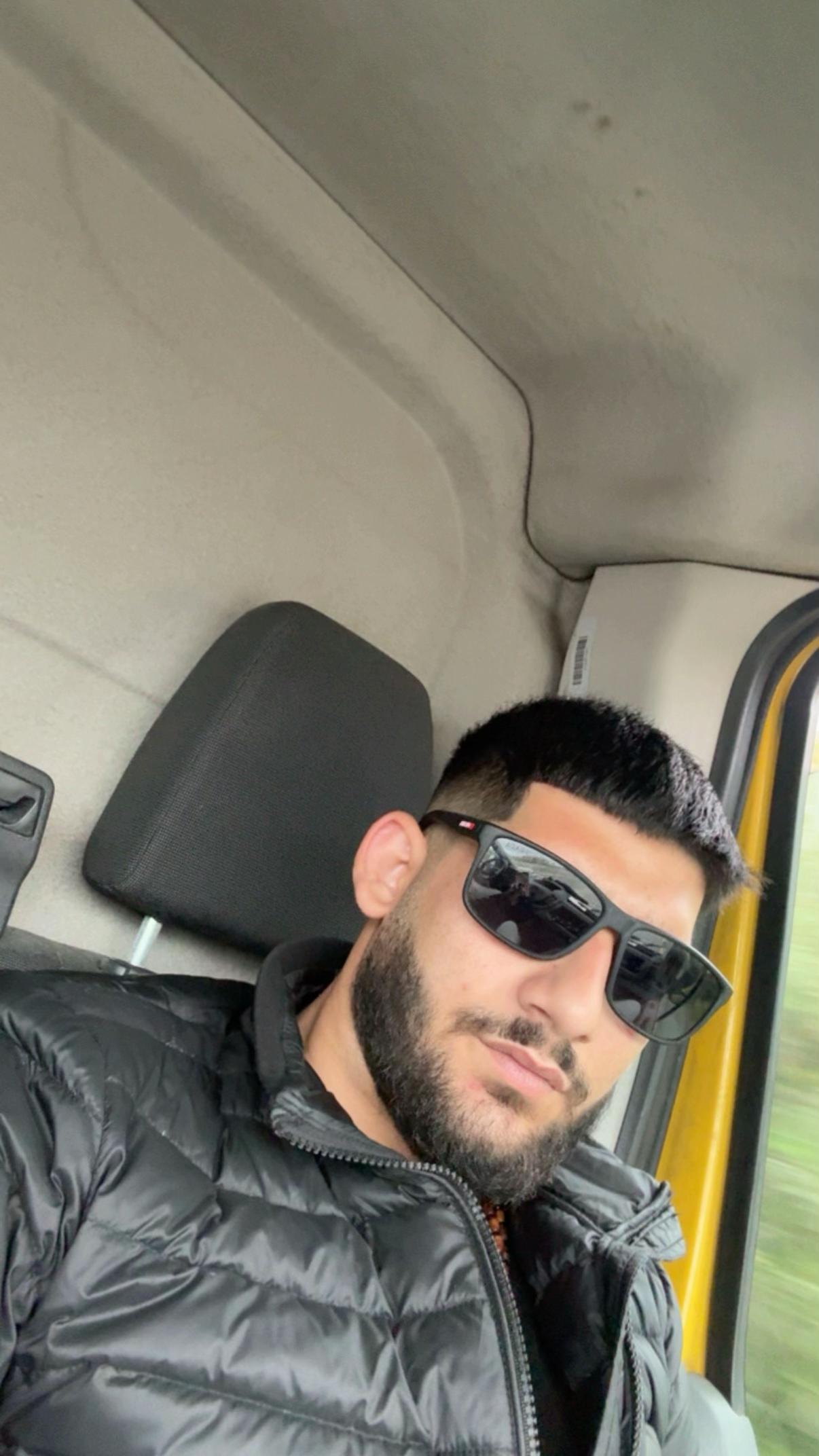 @Sfiggos_03
