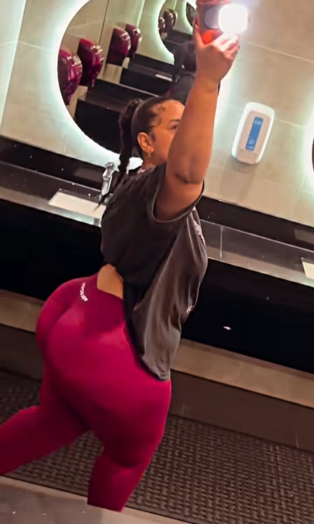 @Nalgona la moyeta😍😍