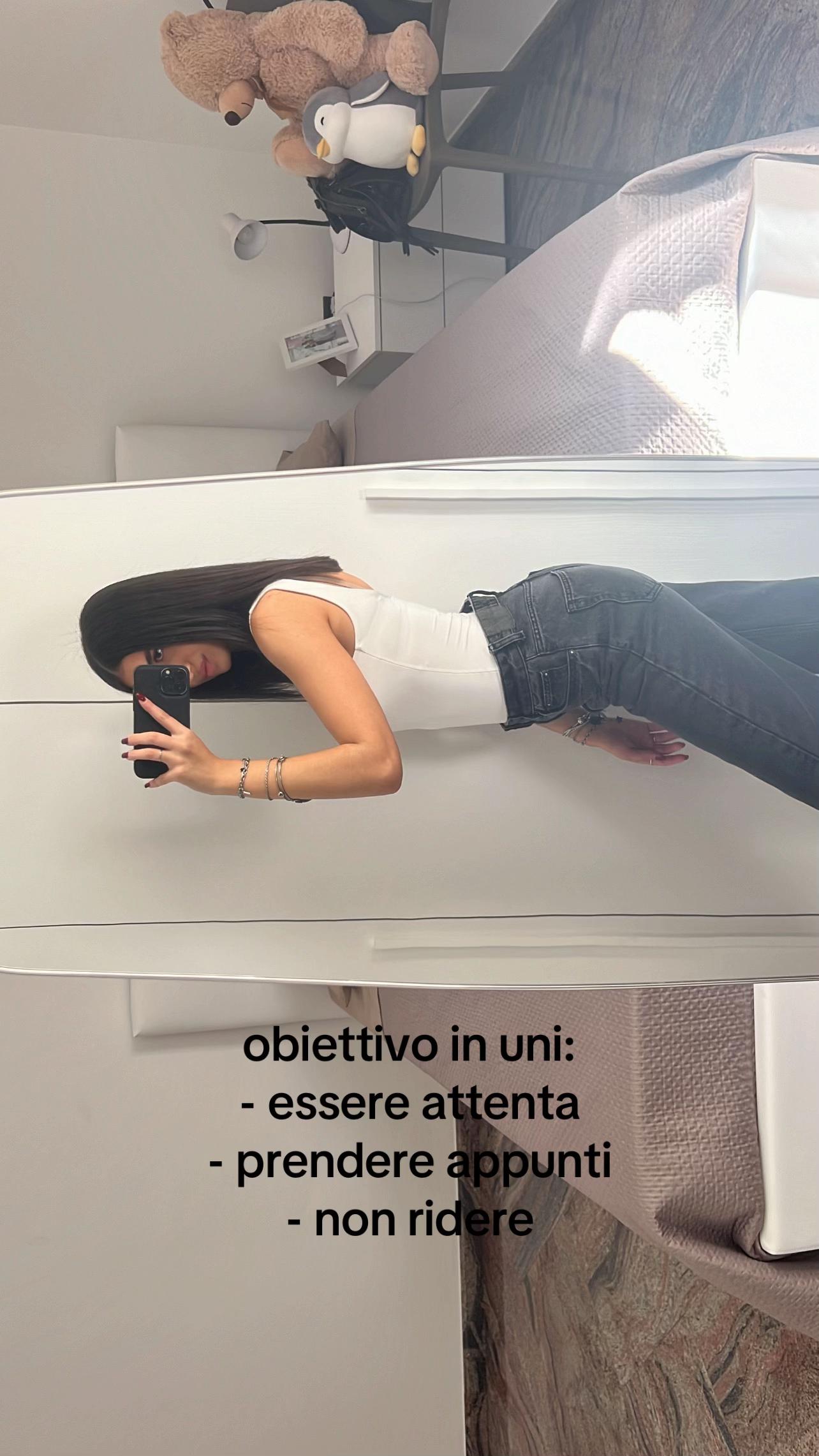 @𝑺𝒊𝒎𝒐𝒏𝒂