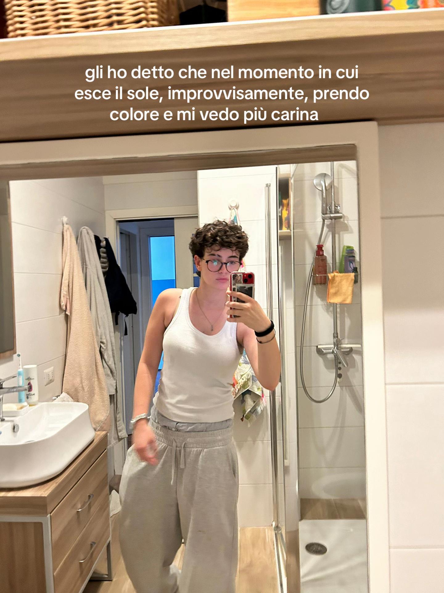 @I S A🦔