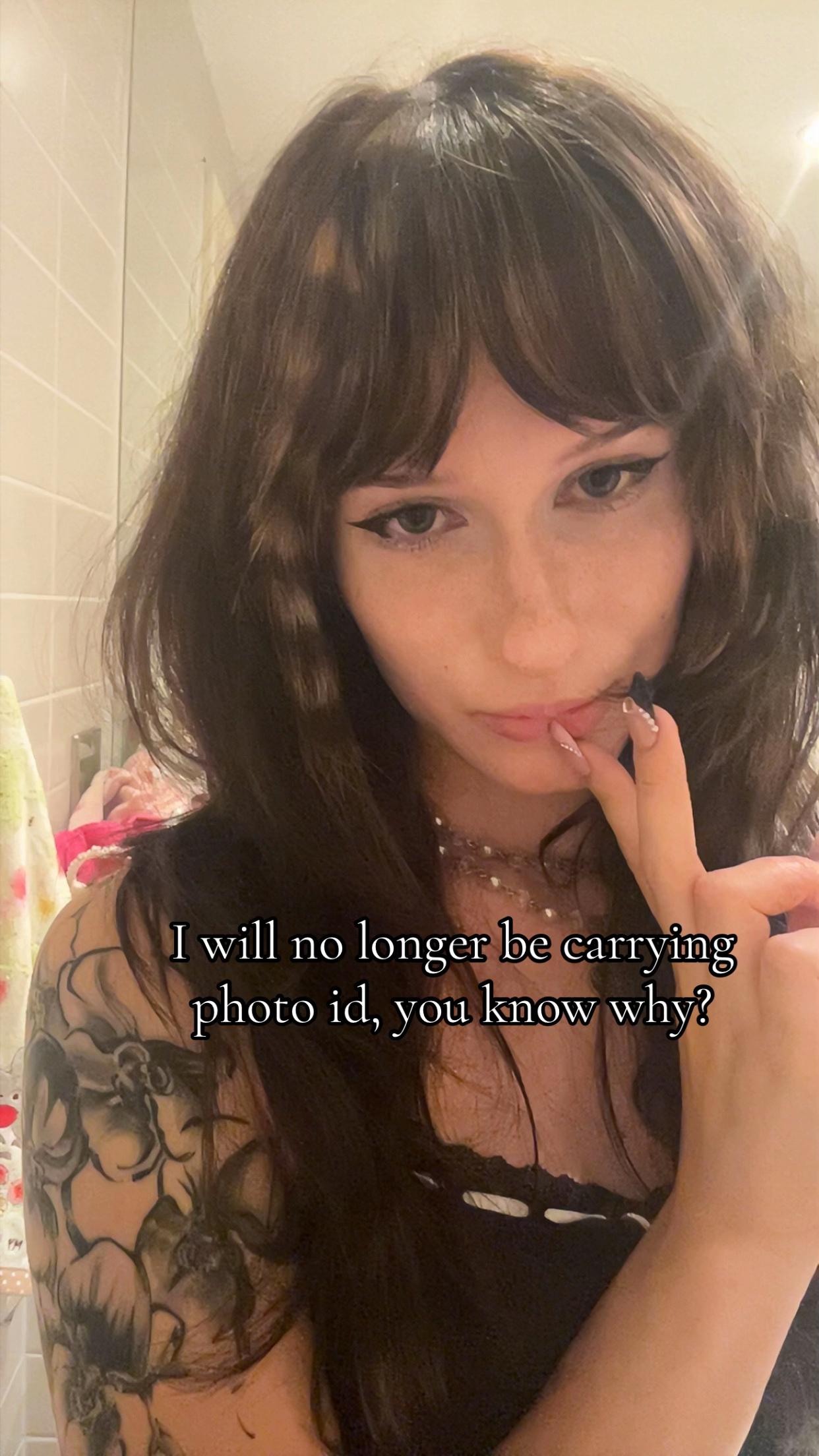 @hellokittystrawb