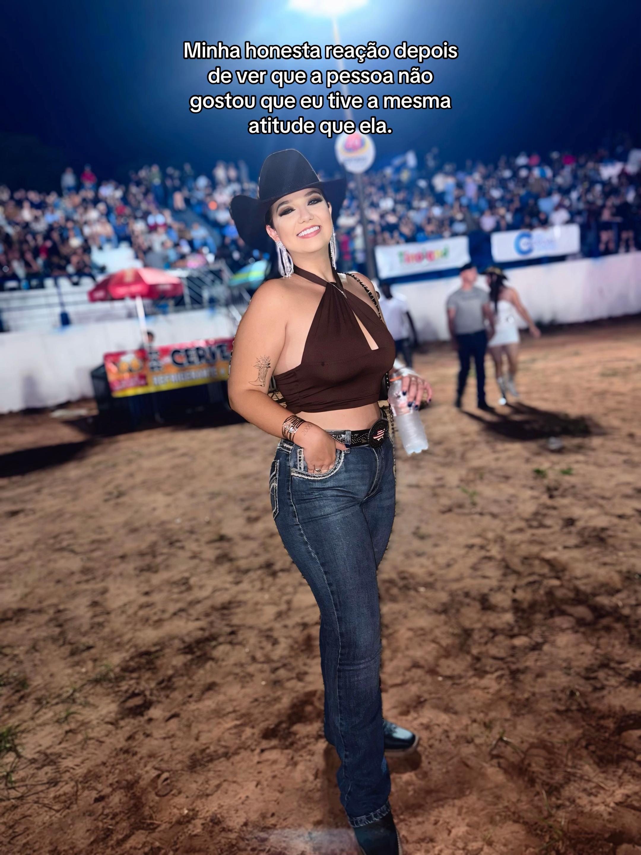 @Emillypeerez