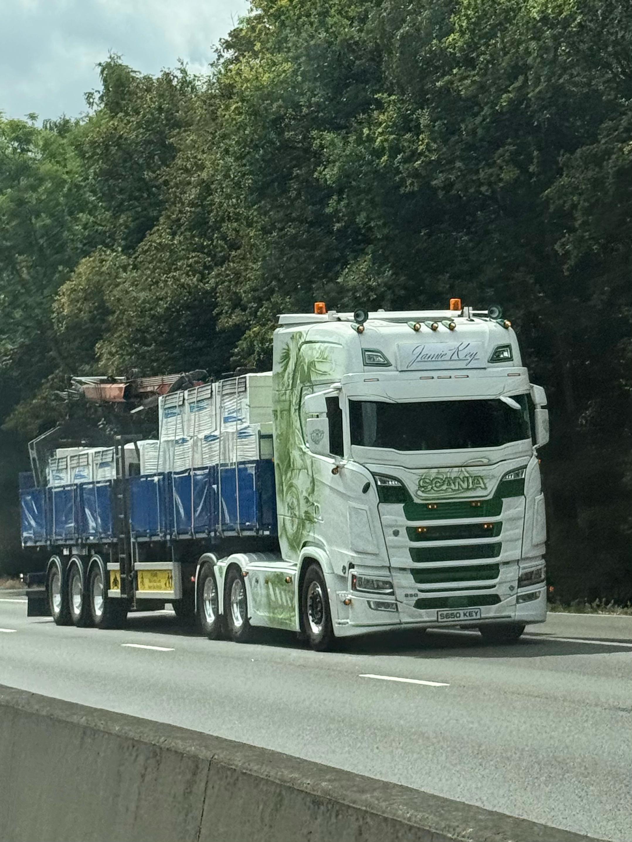 @TruckSpottingDad