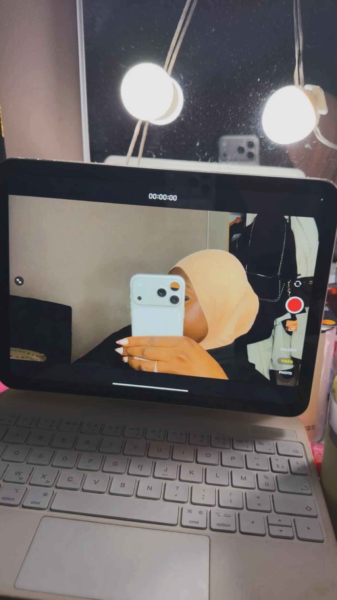 @useeer9.44