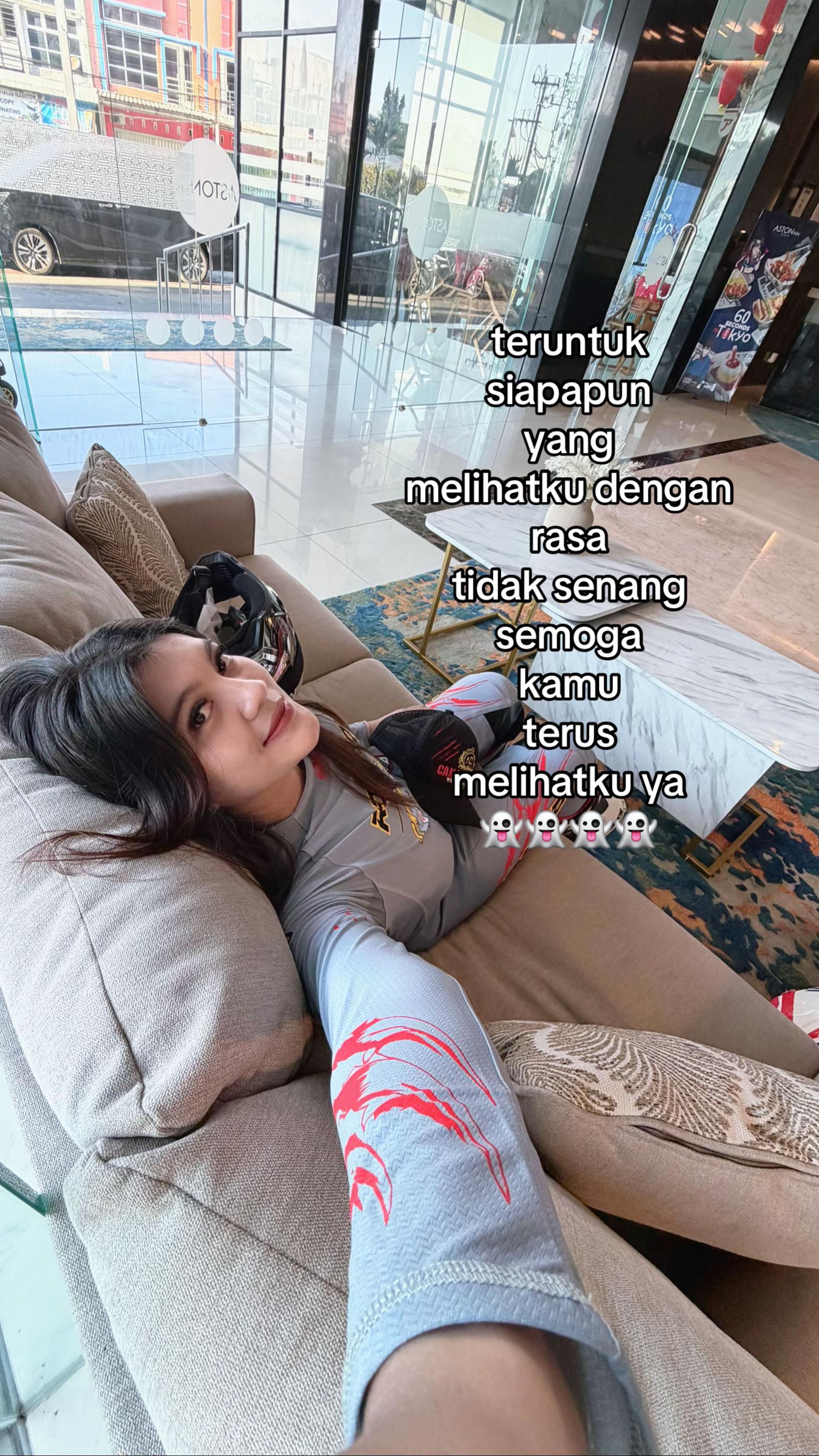 @adela desira
