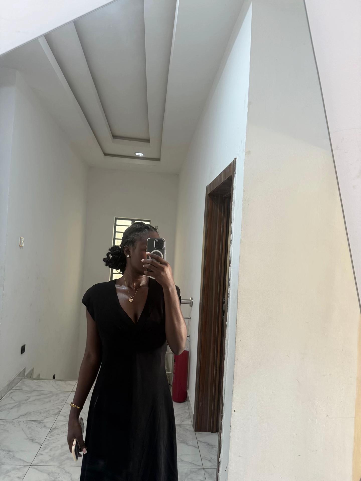 @olamide_darkskinn