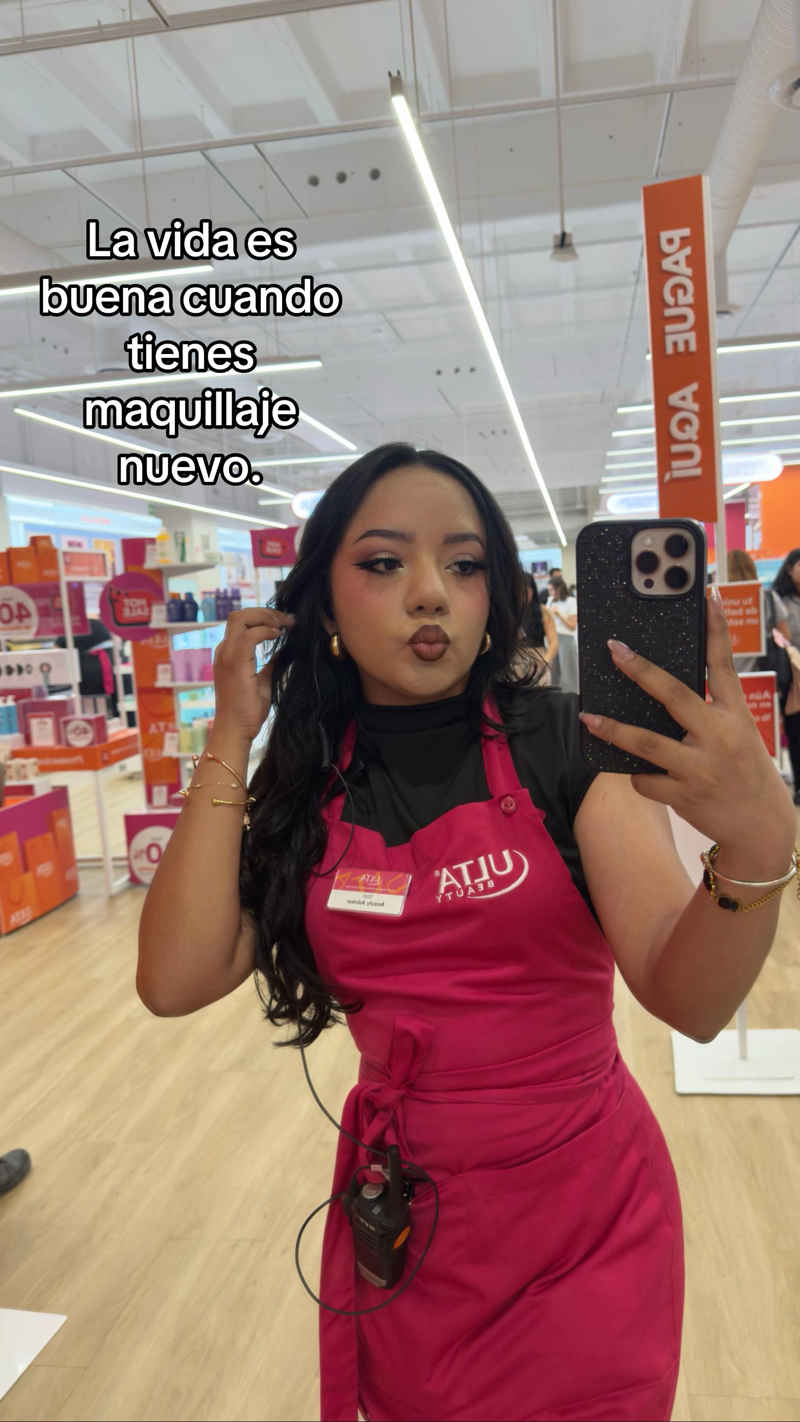 @Itzel 🎀💗