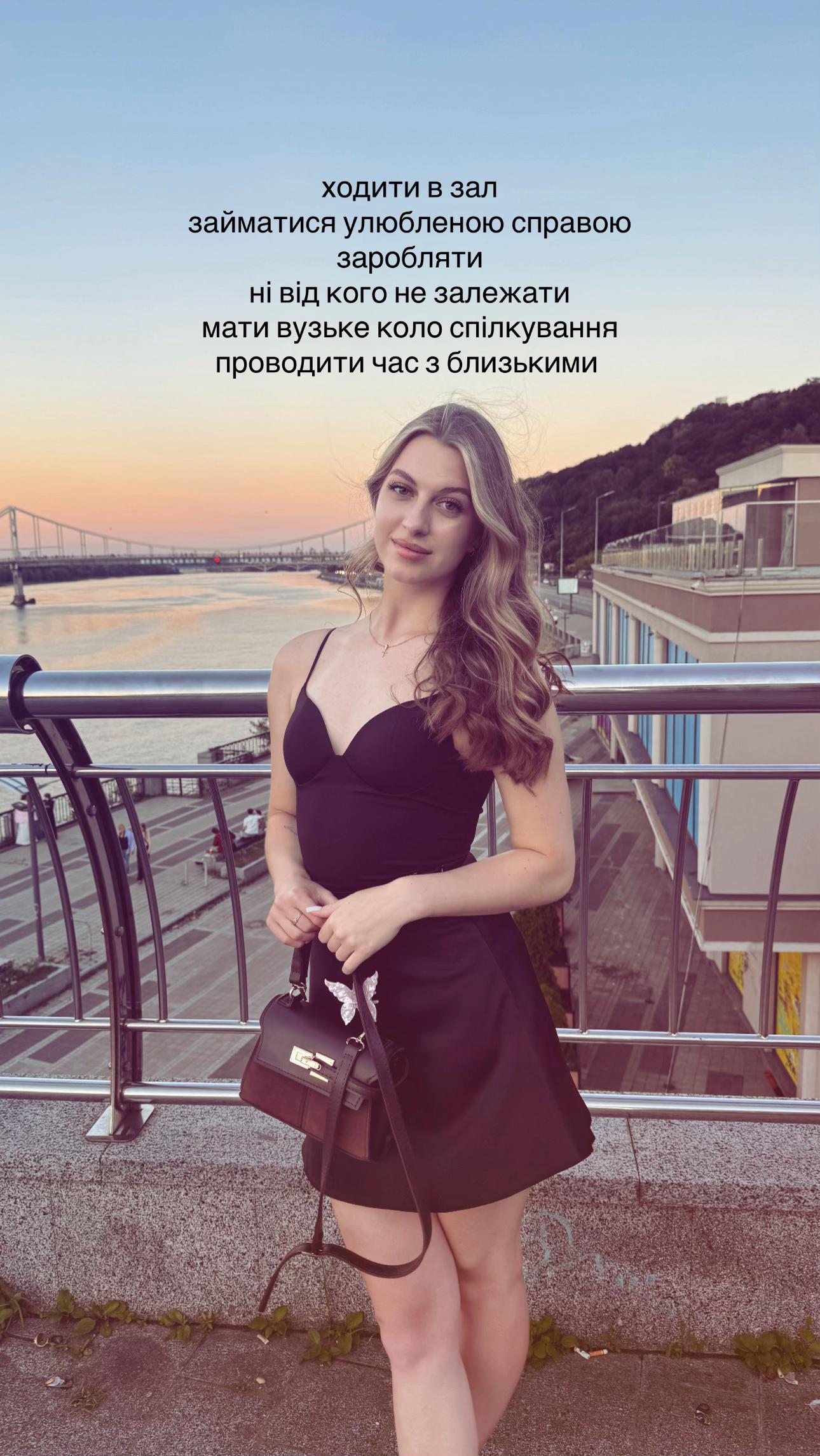 @TAMILA🧸