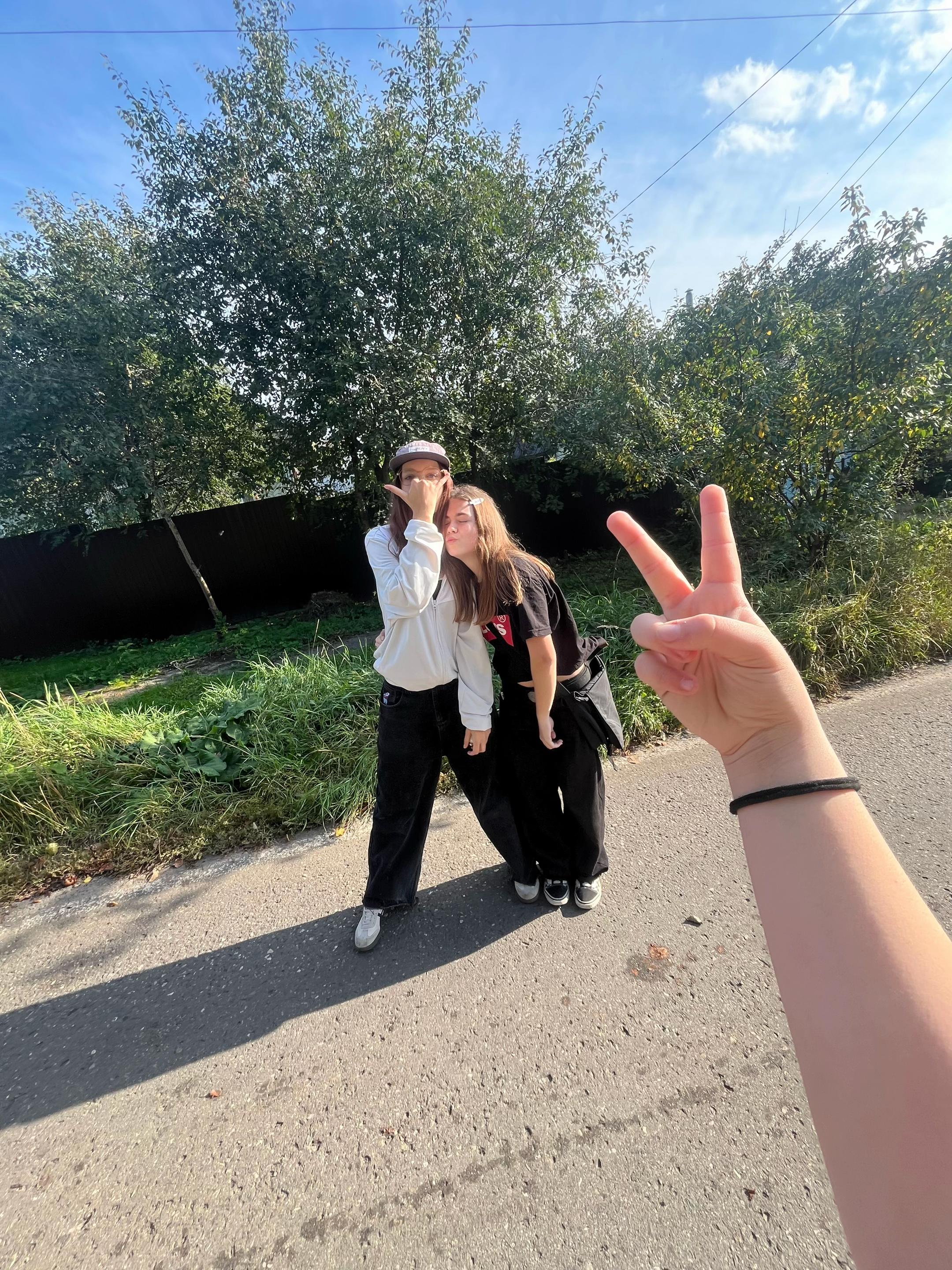 @маня ✌🏻