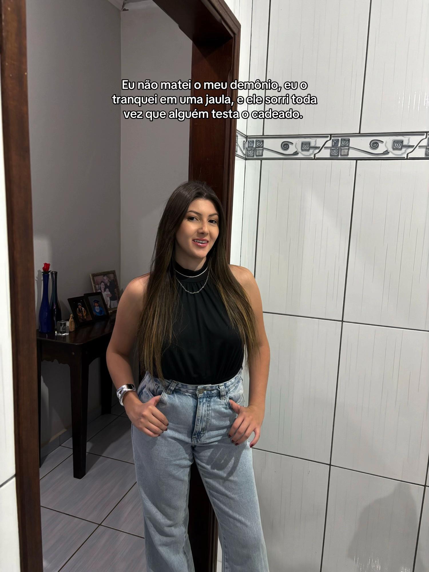 @Vitória Módena
