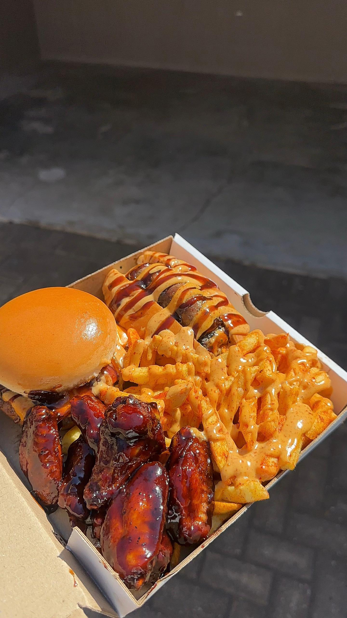 @TheBurgerFactory015