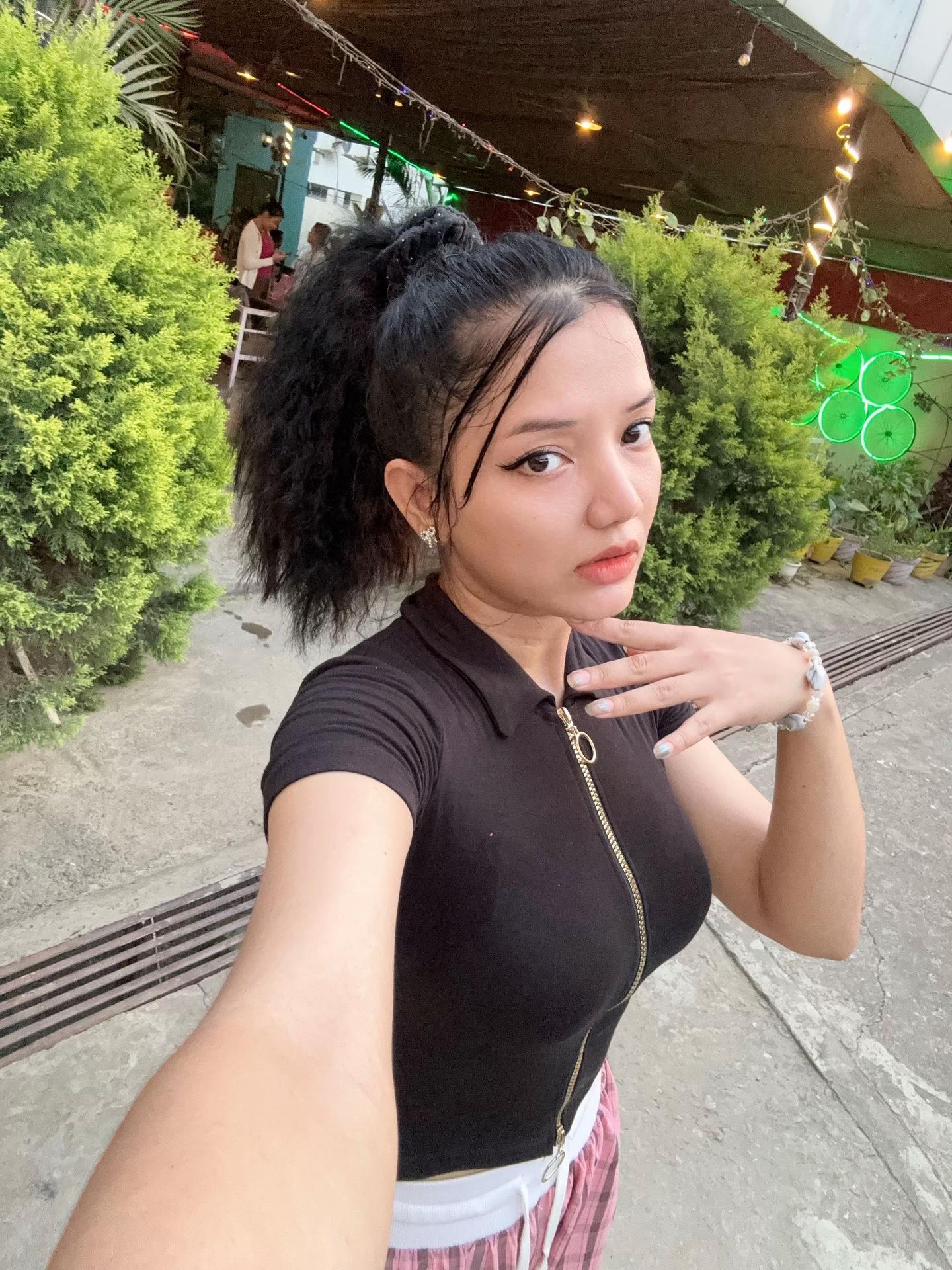 @Shilviya Kc 🌷🦢