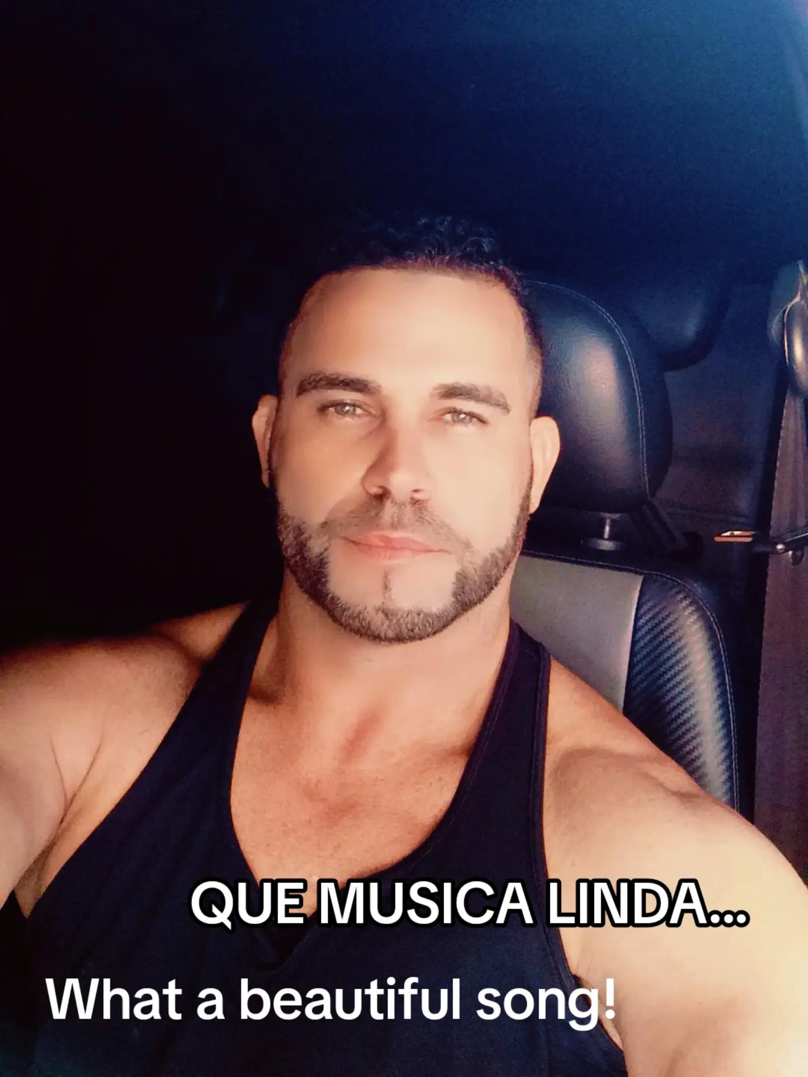 @olhos 👁👁de gato🐈