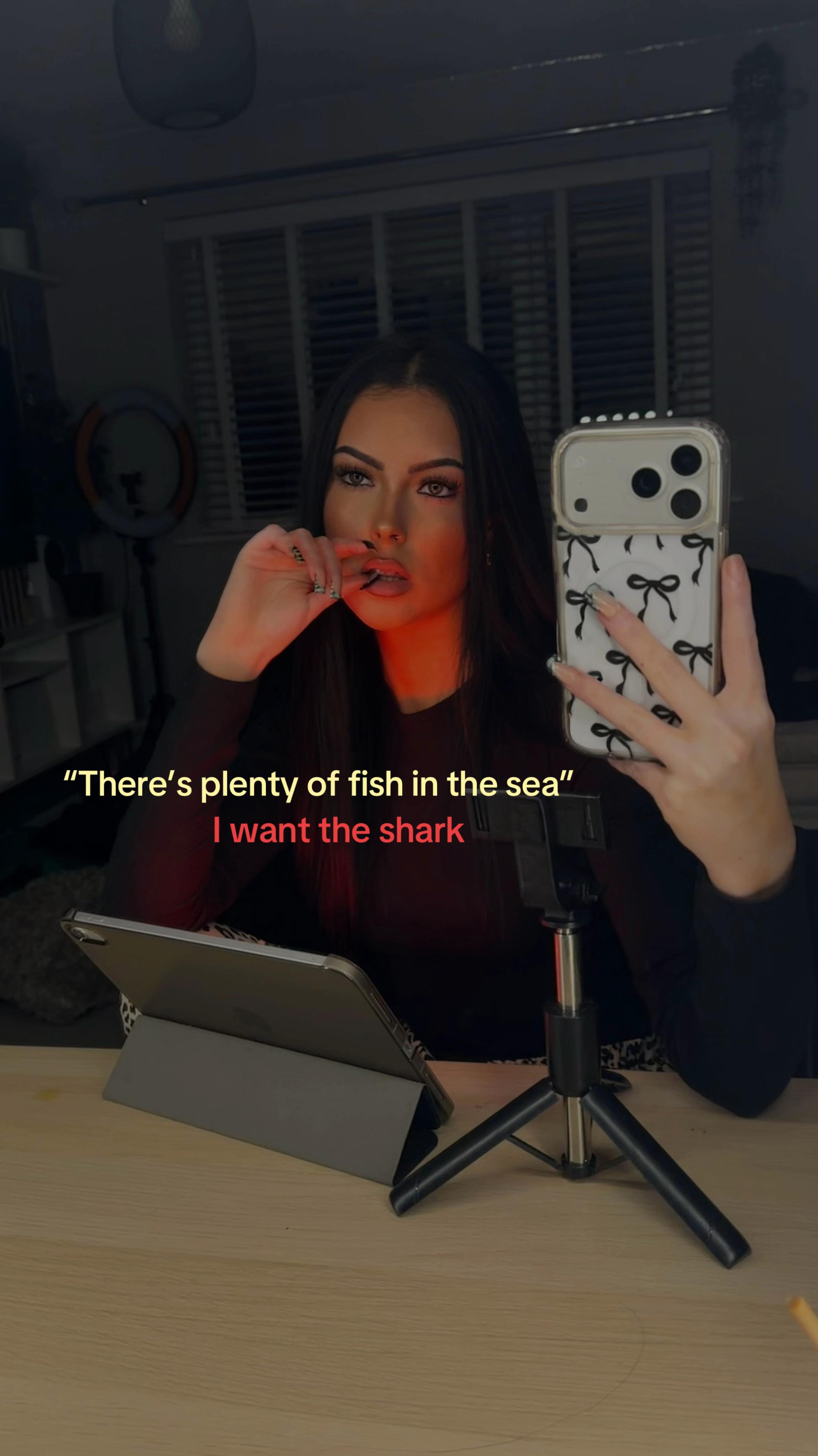 @hollylou🖤