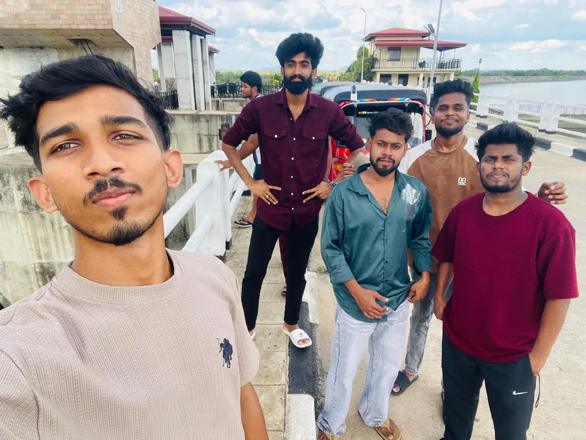 @ᵐ𝐫.  𝐆𝐎𝐃𝐙𝐈𝐋𝐋𝐀 🐊🇯🇴