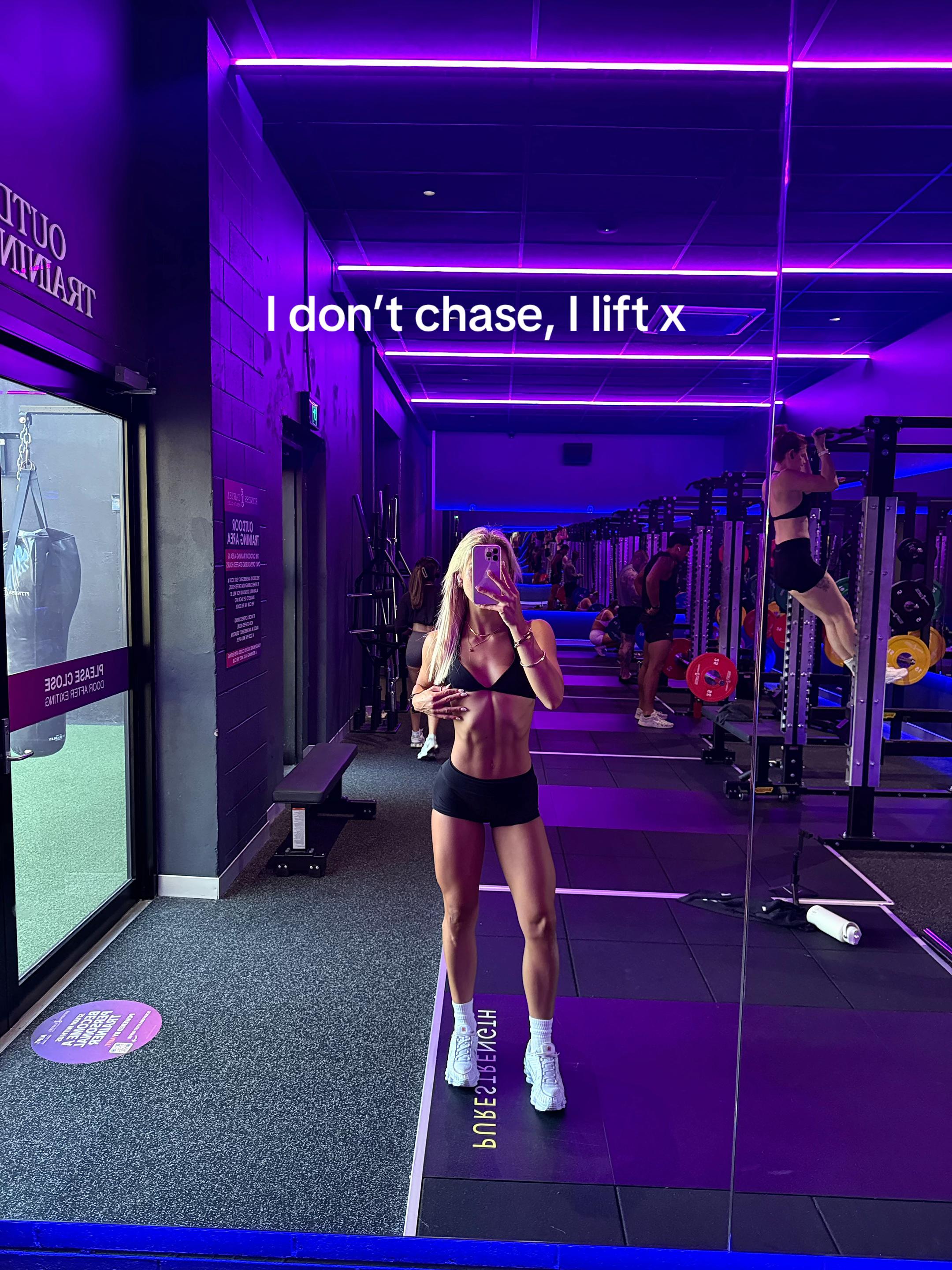 @lizahoffman_