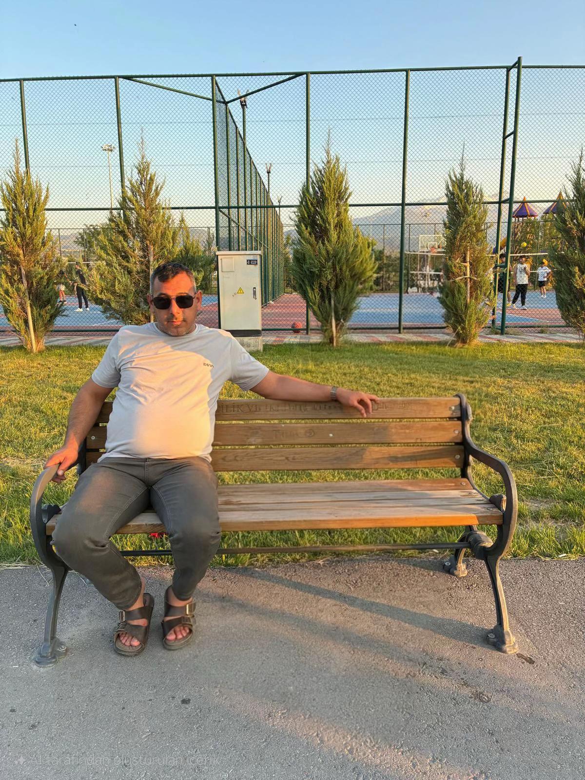 @ɪ̇ʙʀᴀʜɪᴍ ᴄ̧ɪᴄ̧ᴇᴋ