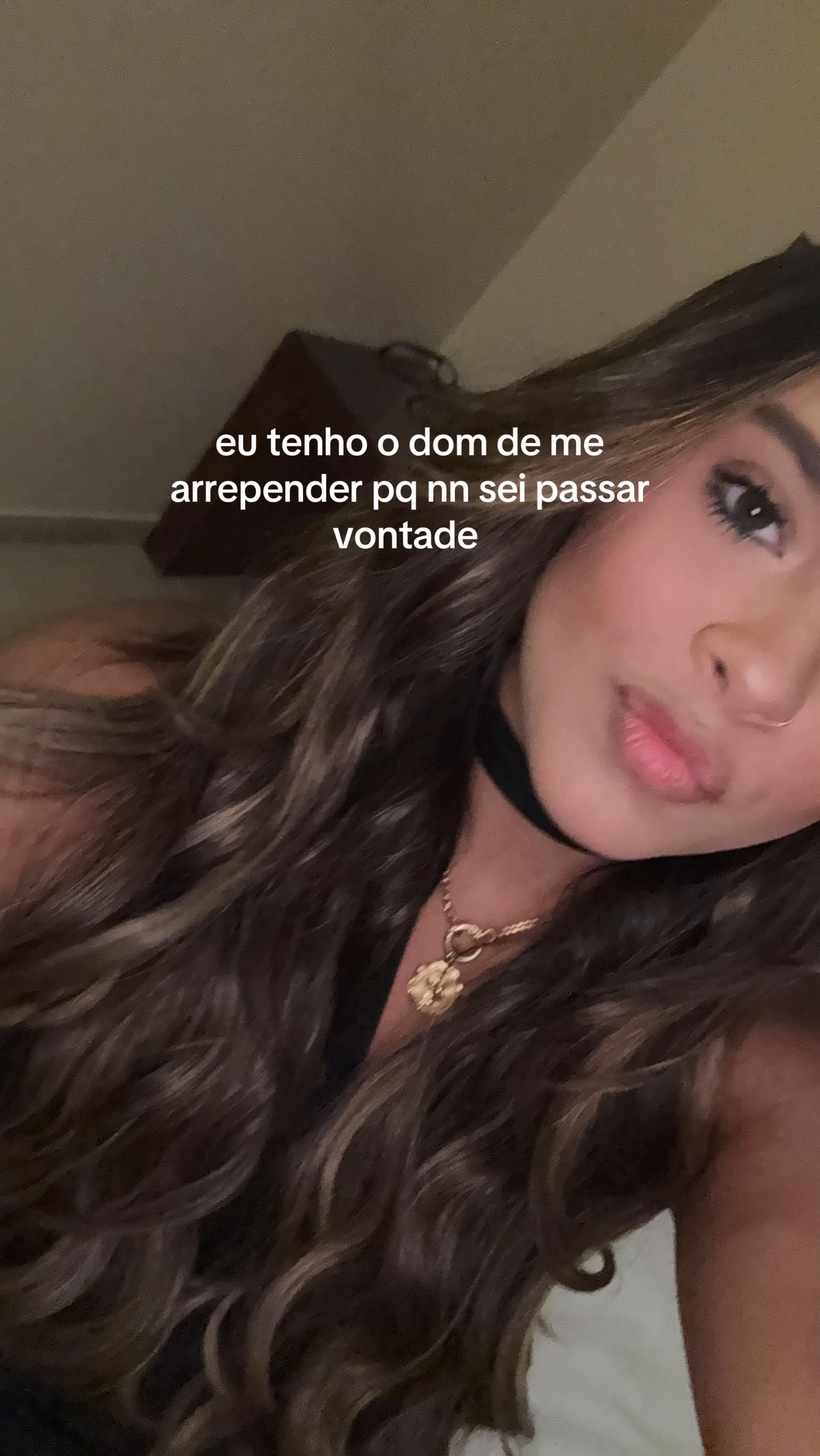 @bellaabrasill