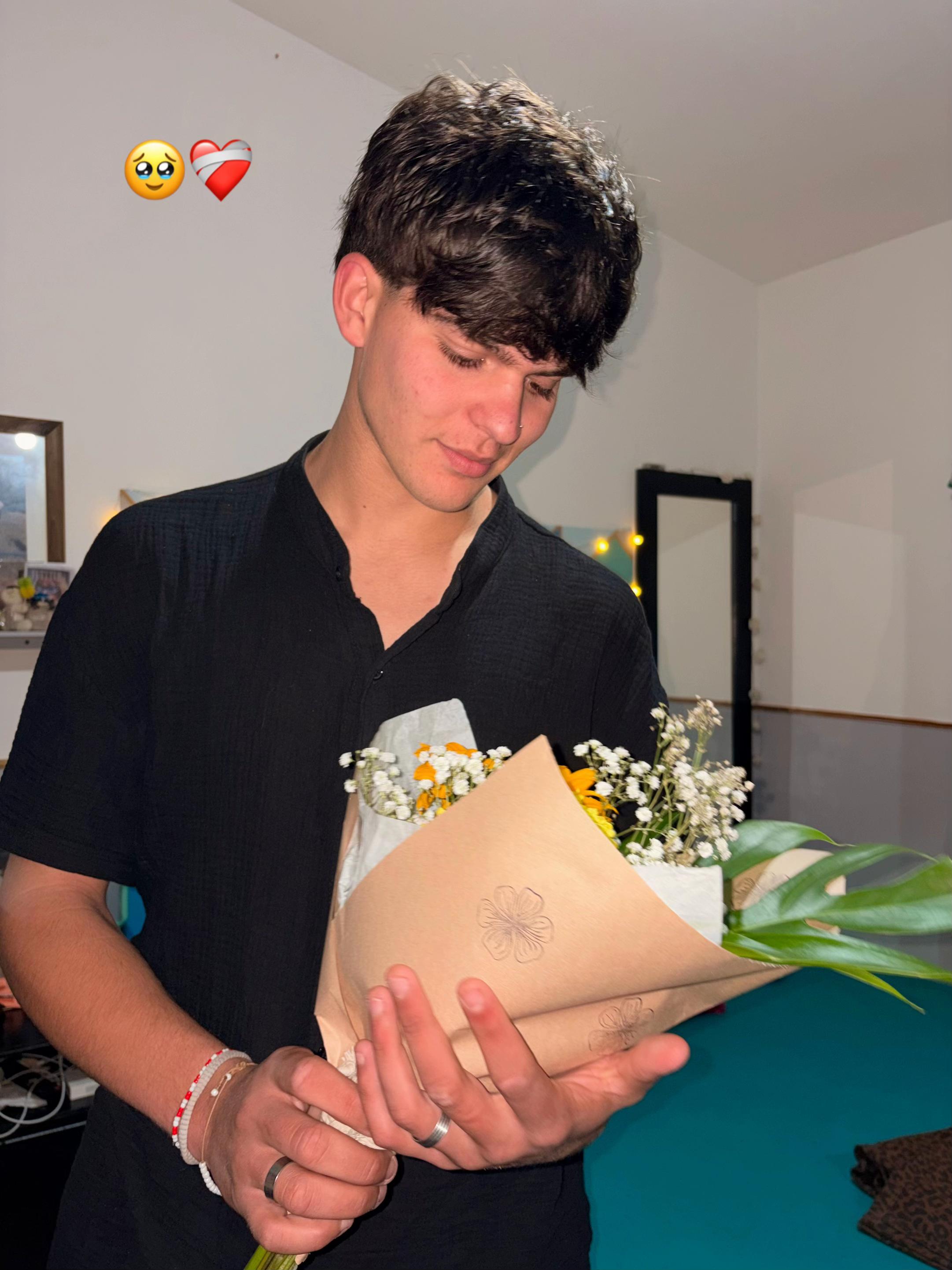 @Agooos