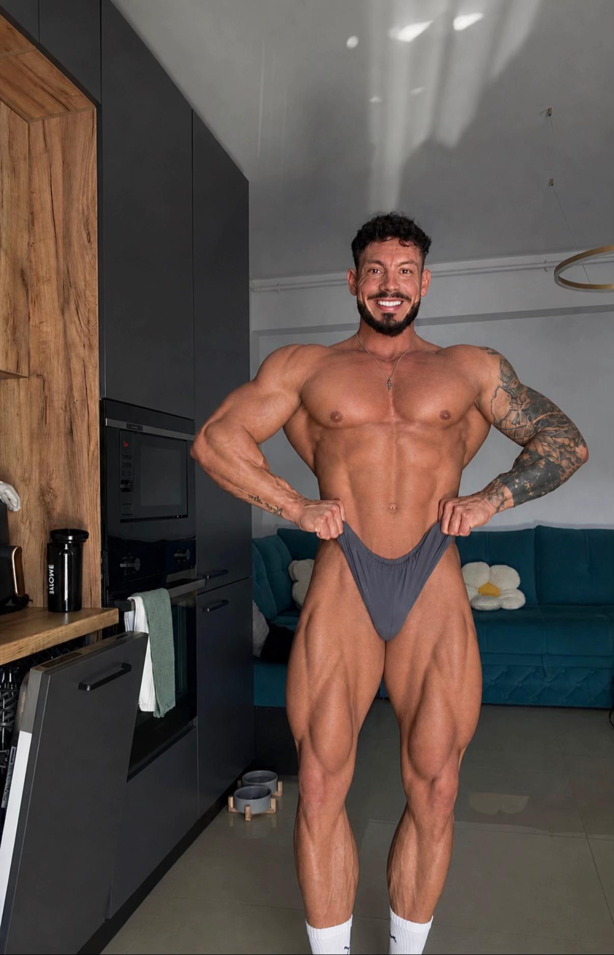 @Georgearvat_