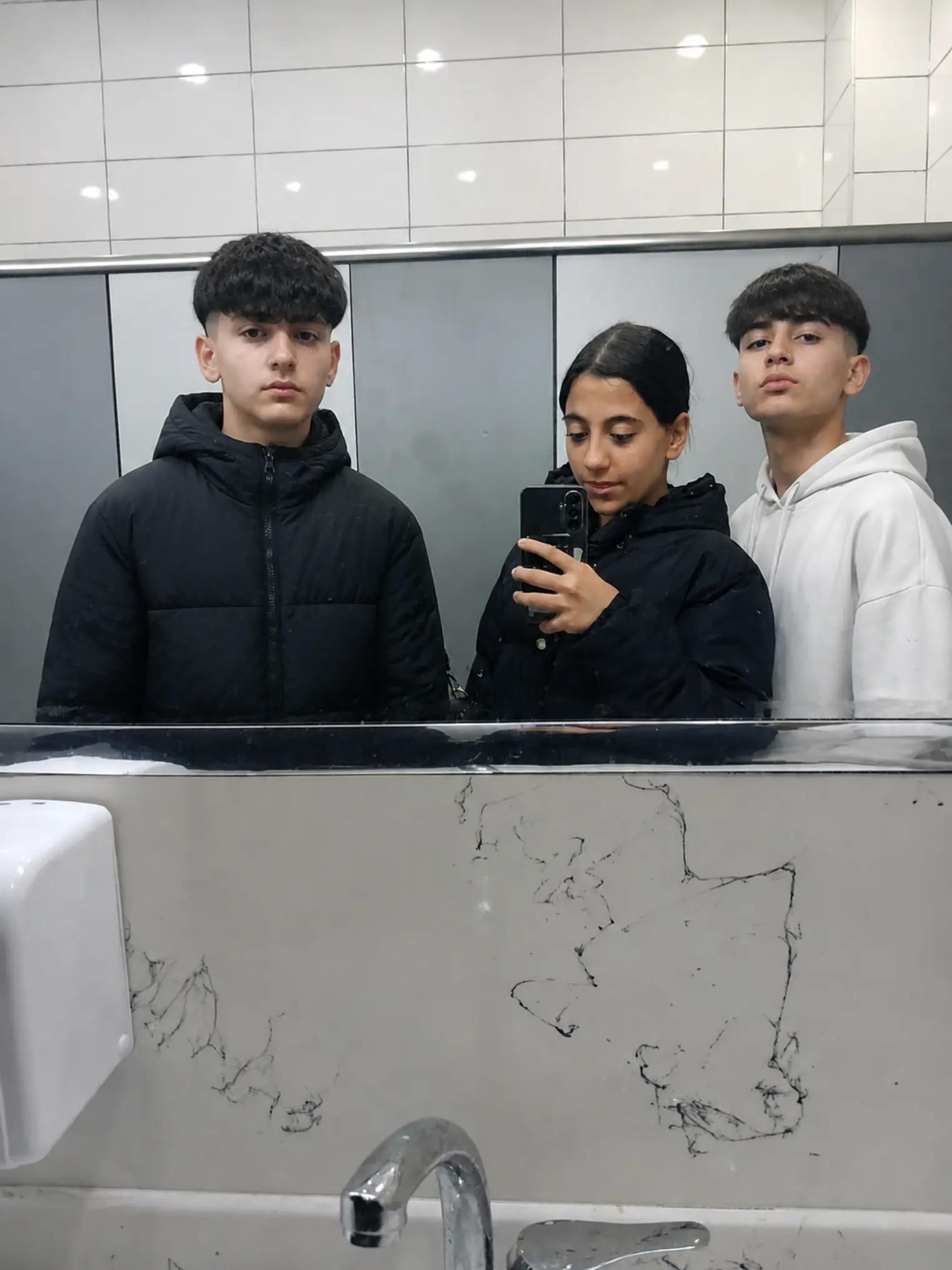 @𝕯𝖊𝖓𝖎𝖟