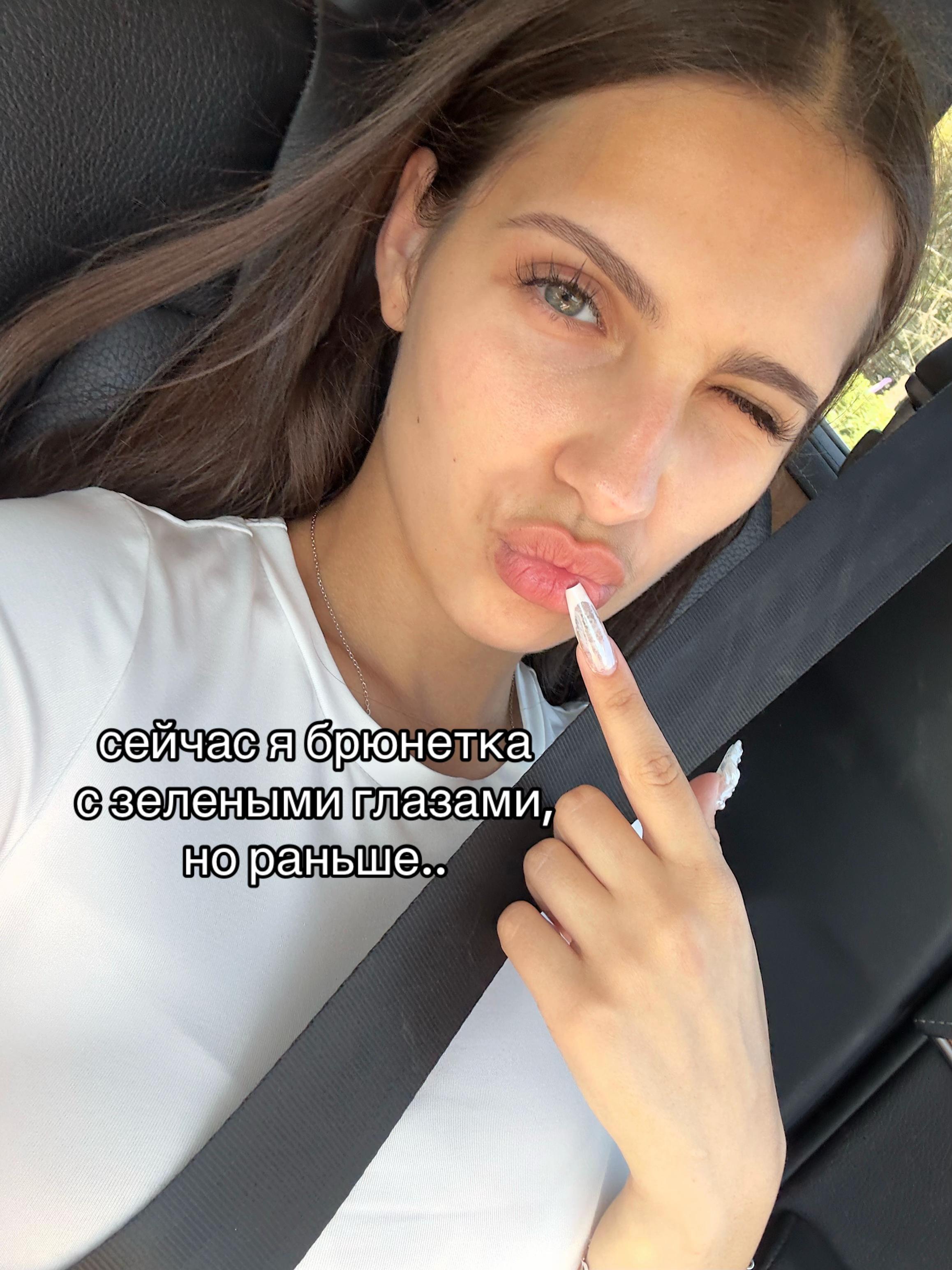 @avavialix