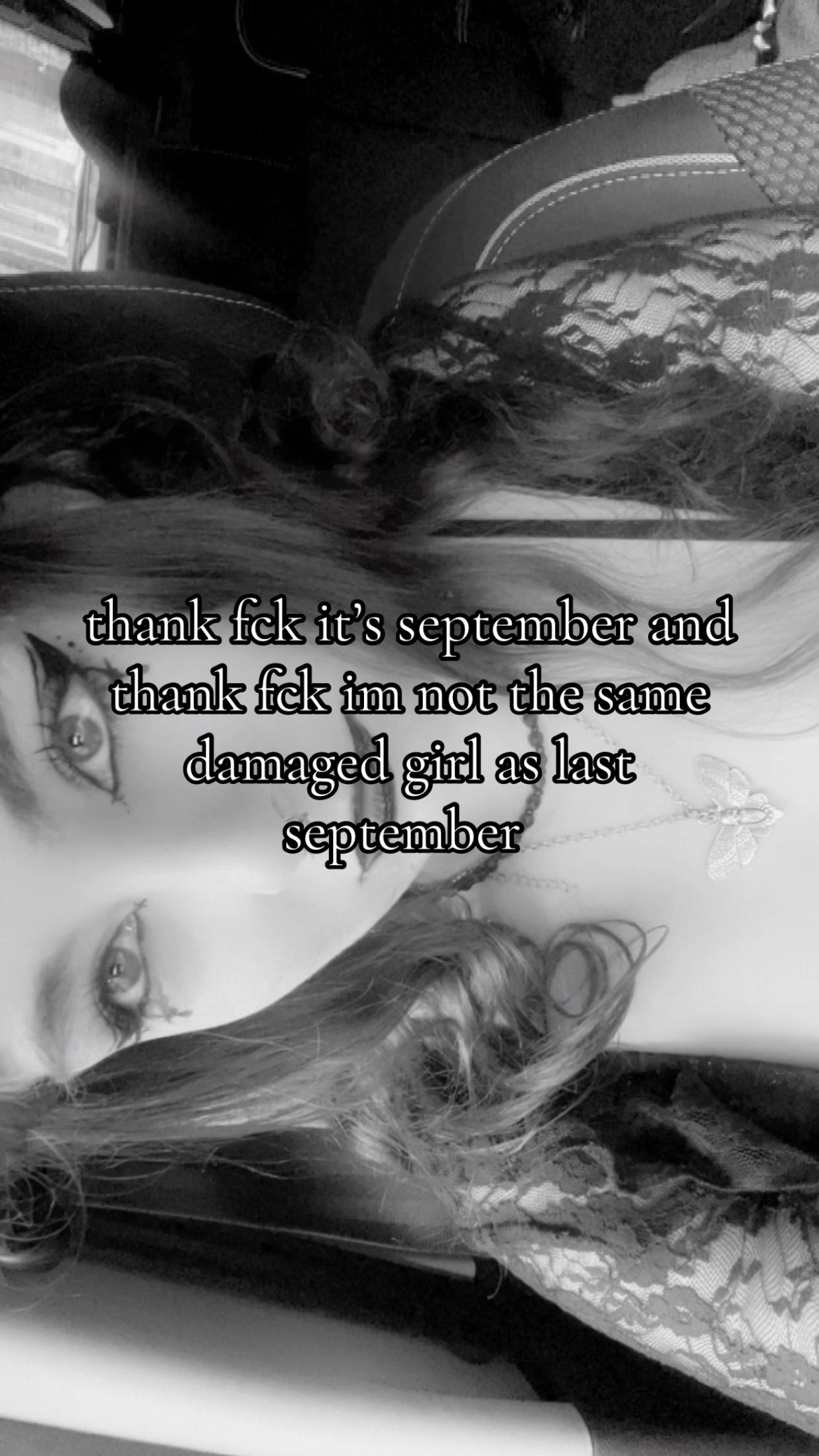 @𝔏𝔞𝔲𝔯𝔢𝔫𝔐𝔦𝔠𝔥𝔢𝔩𝔩𝔢🦇