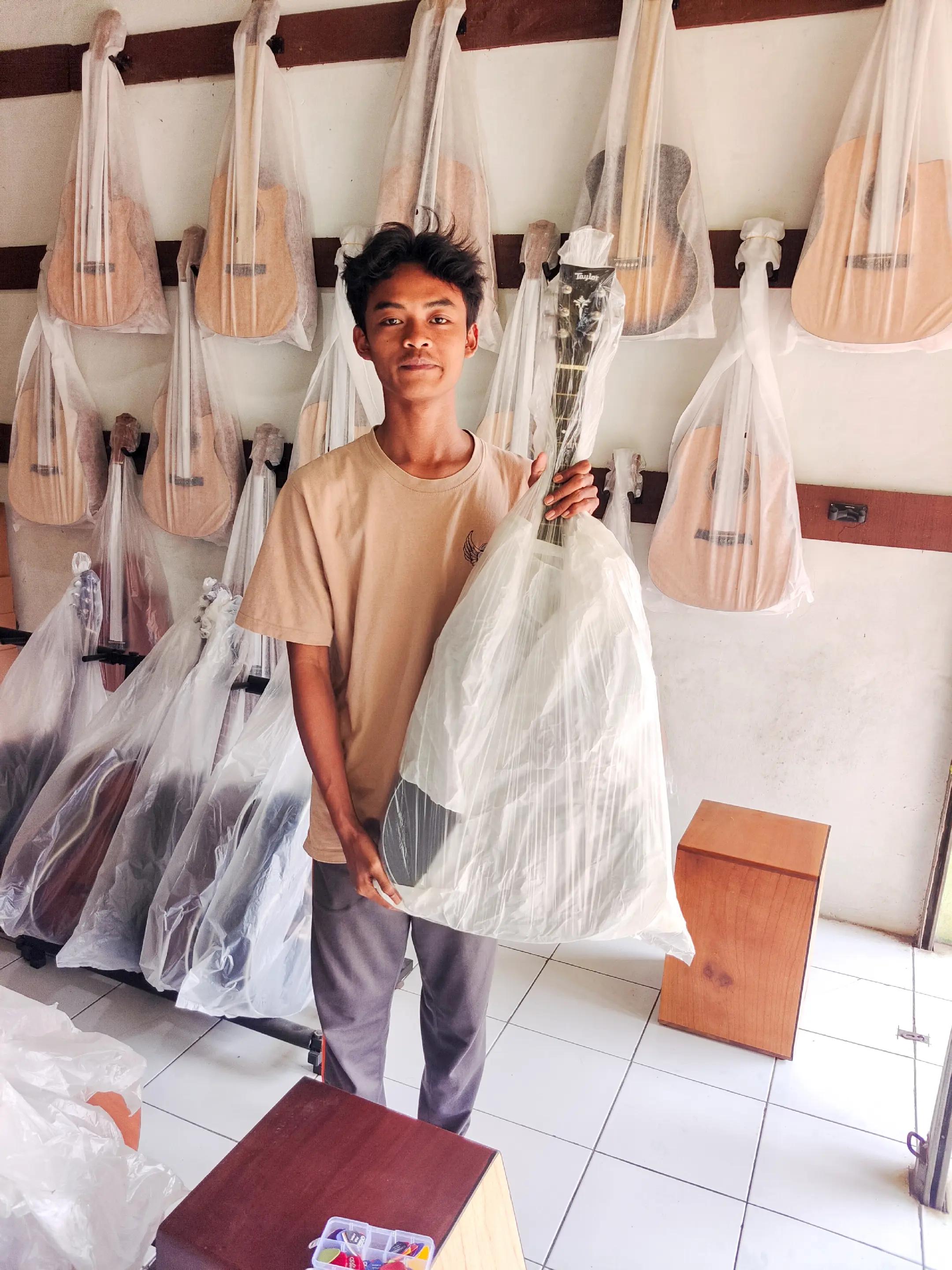 @Hanung Gitar Purwakarta
