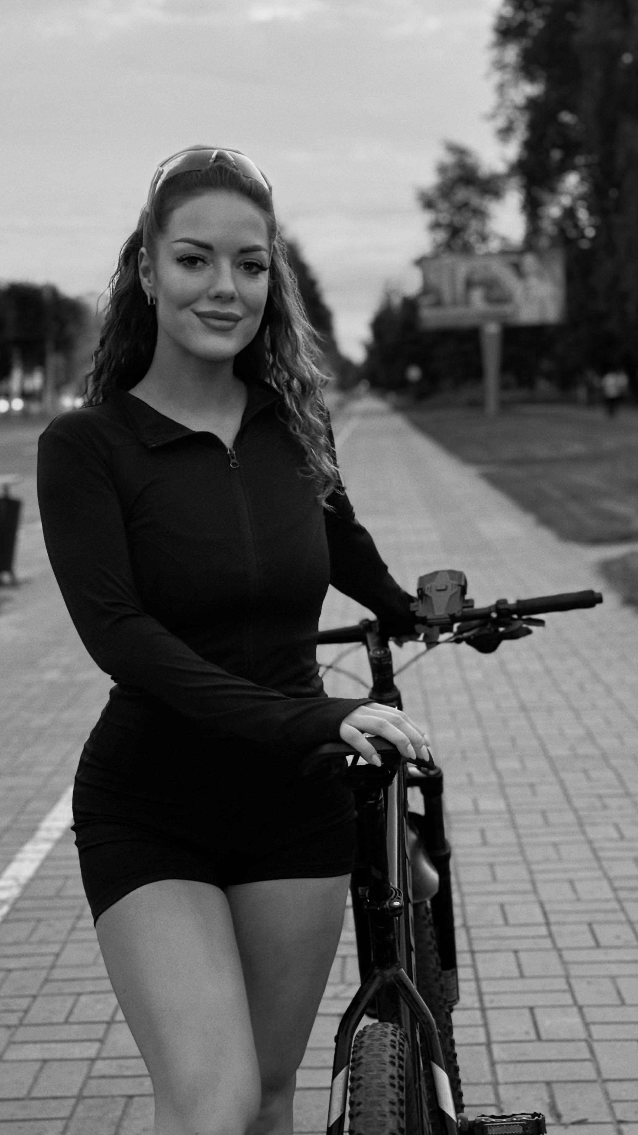 @Лиза