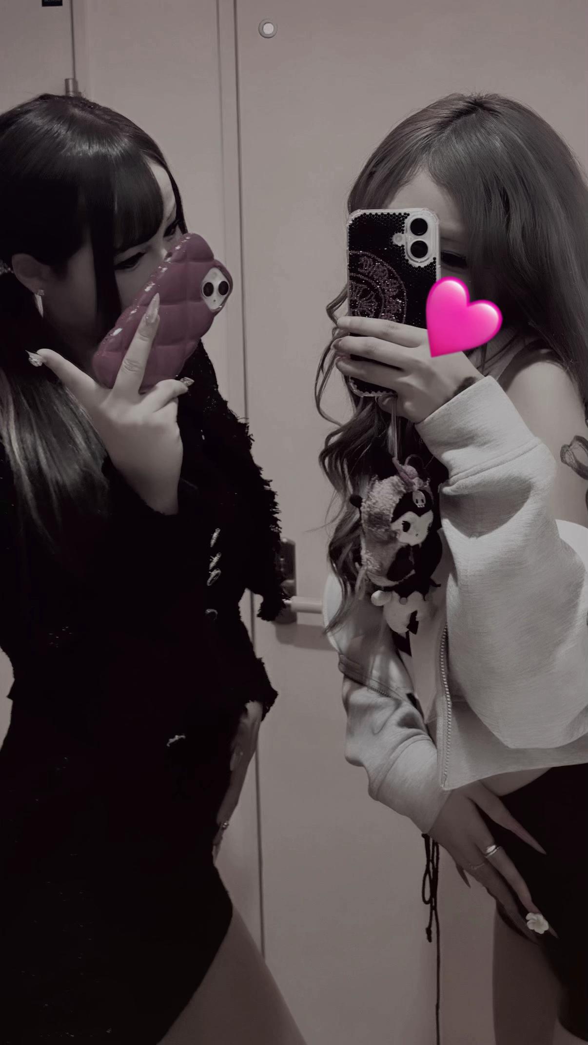@𝔈♛︎