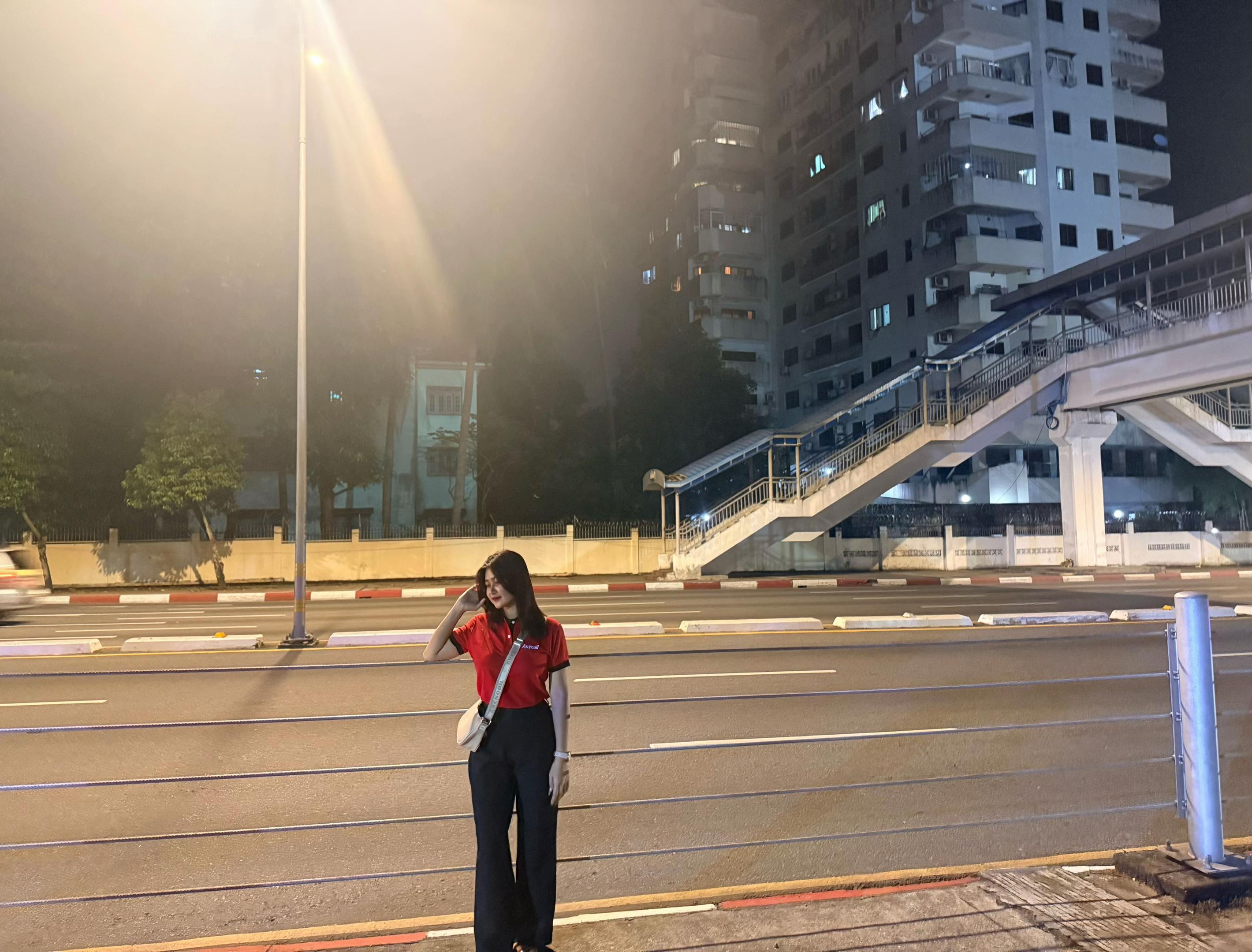 @Hnin Lae 🦂