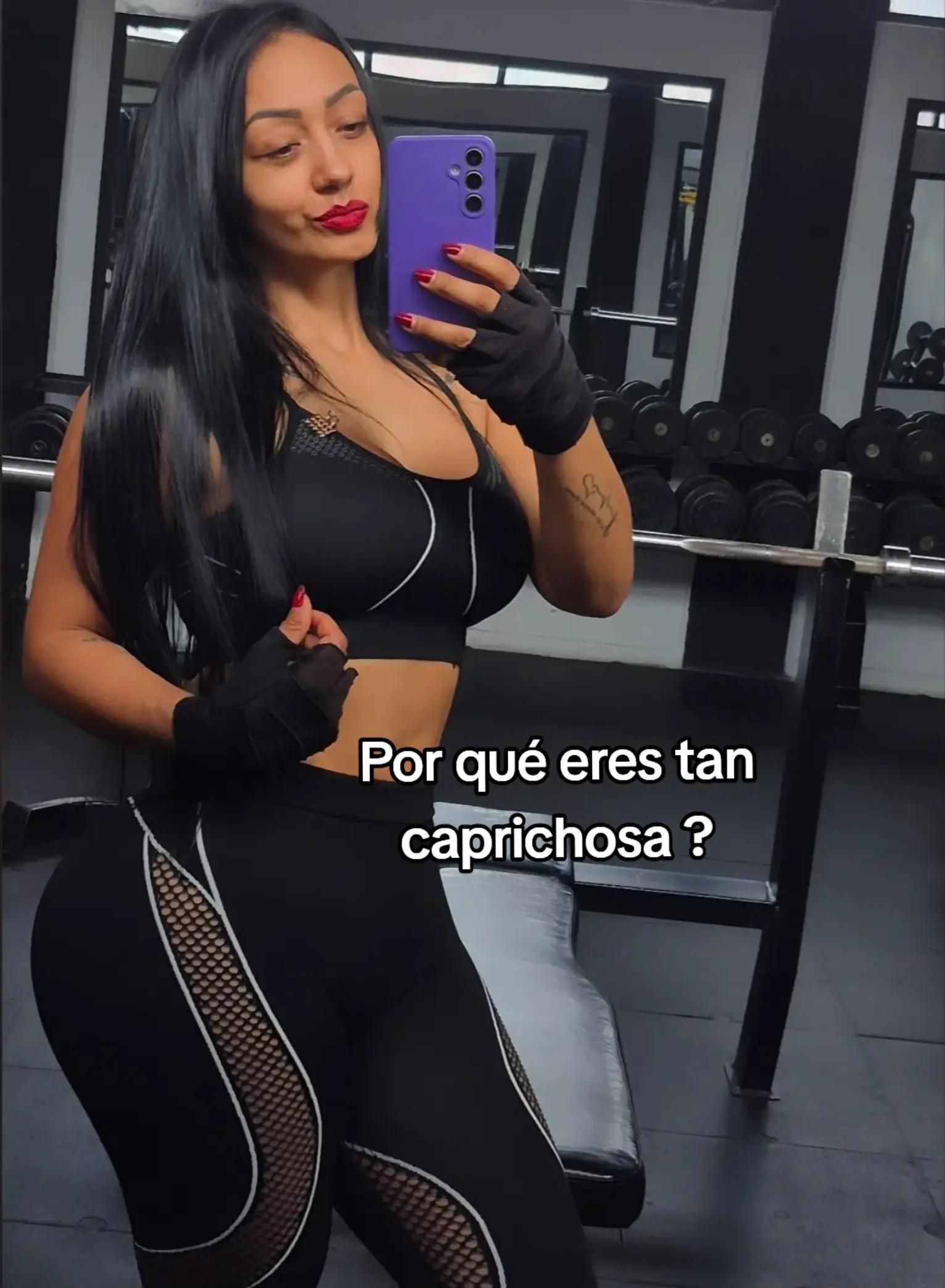 @Julie Vanesa . Te sigue