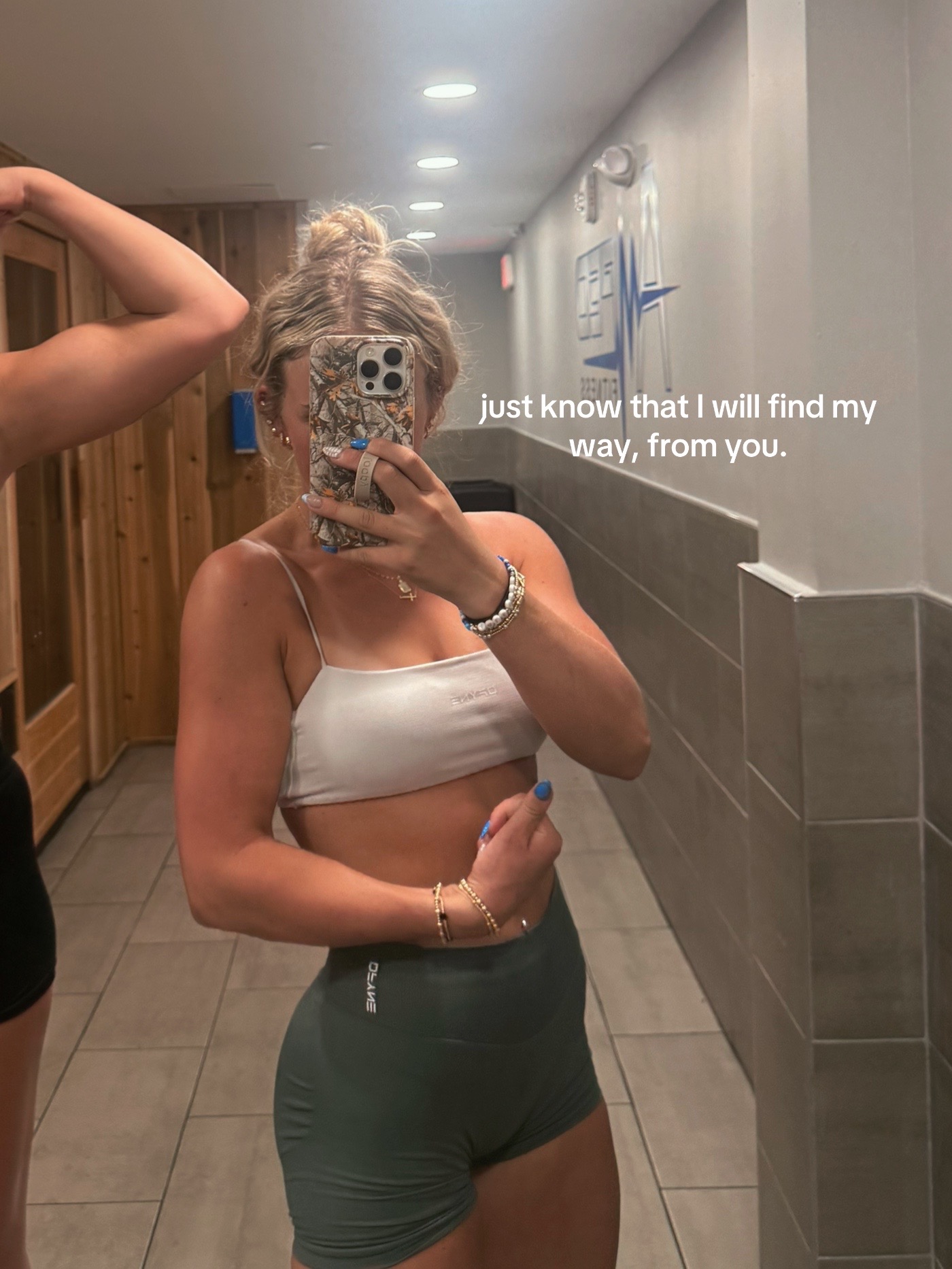 @LAUREN