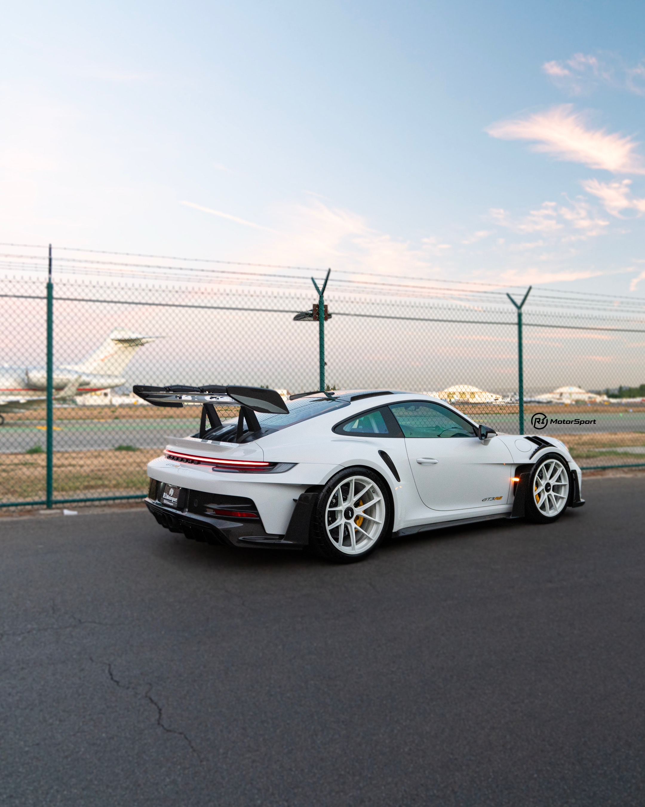 @R1 Motorsport