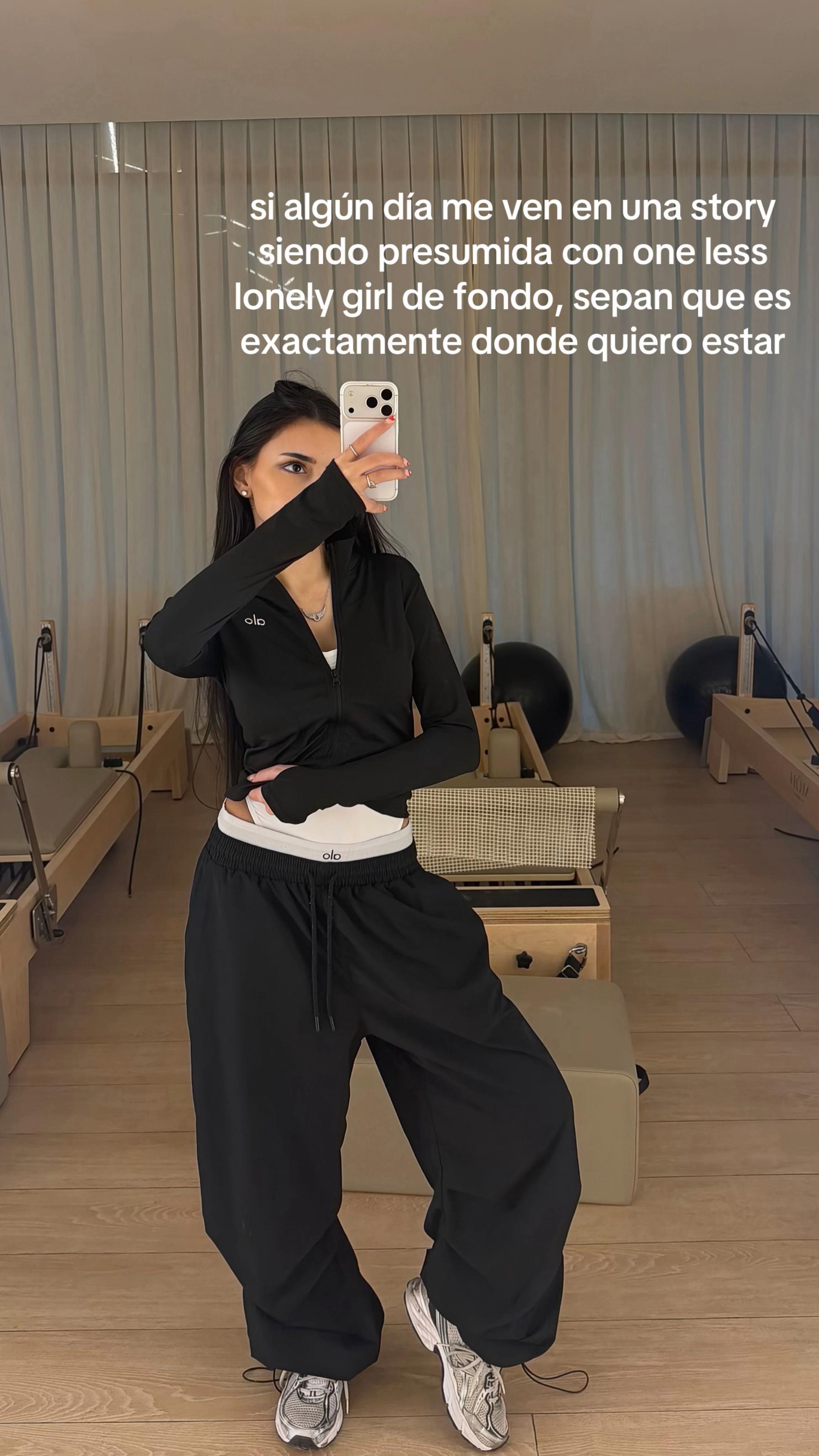 @hanni