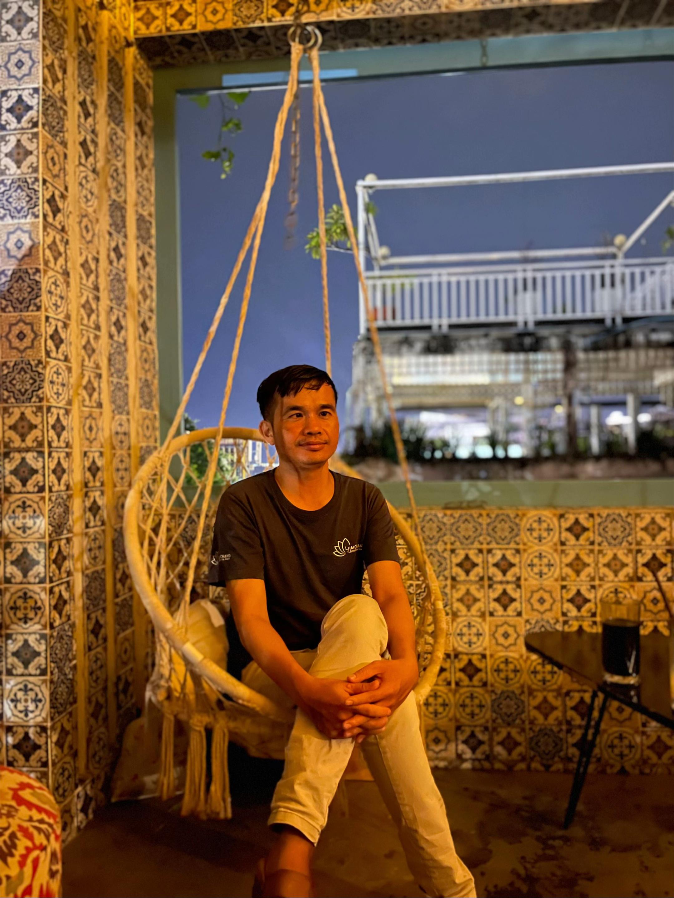@មួយ ពិសិដ្ឋ