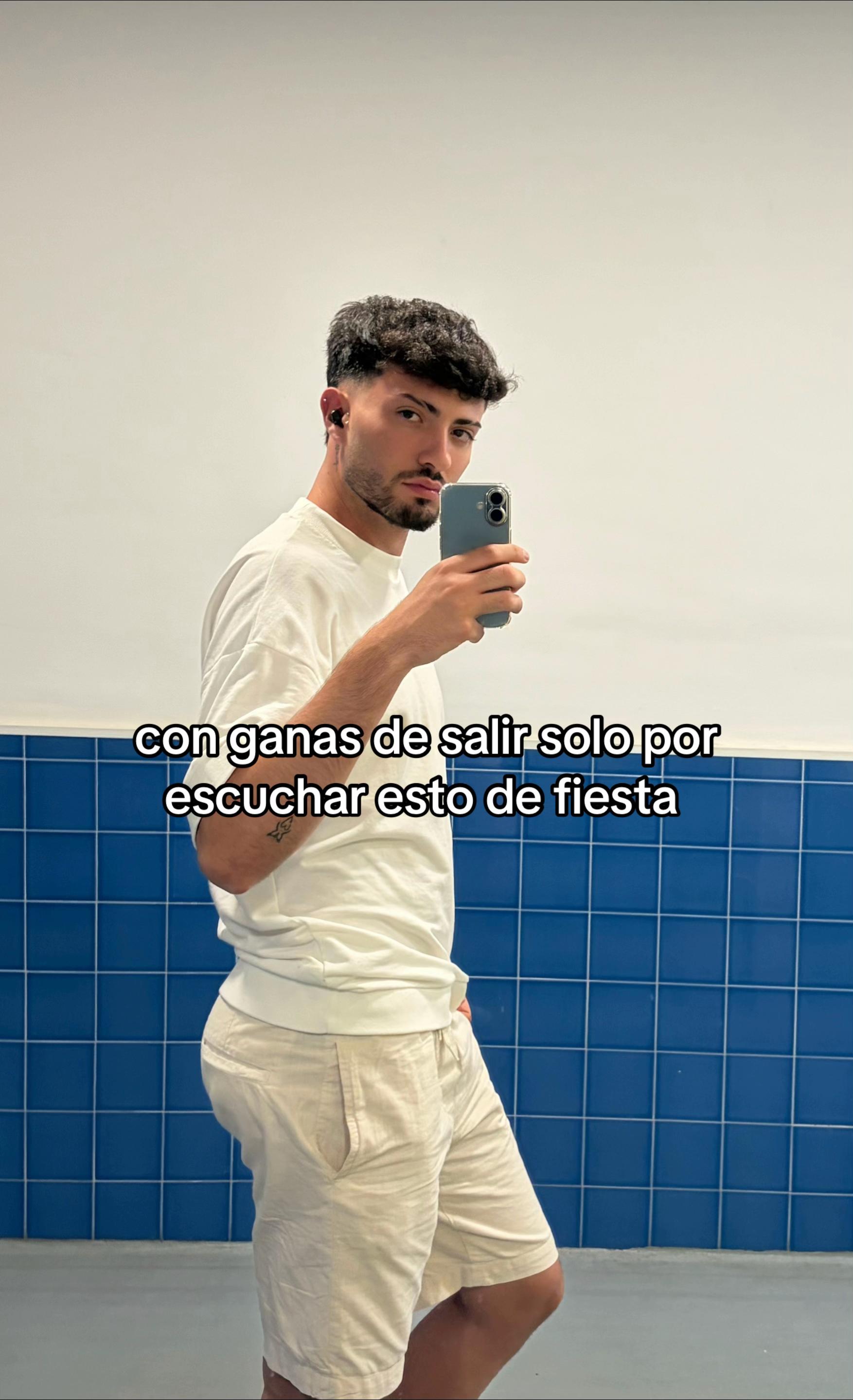 @Adrián Lobato