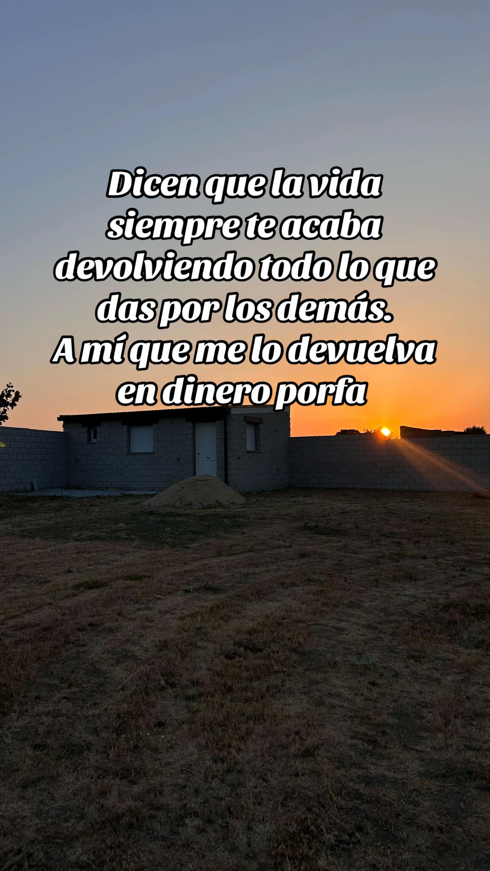 @Lucía🌙